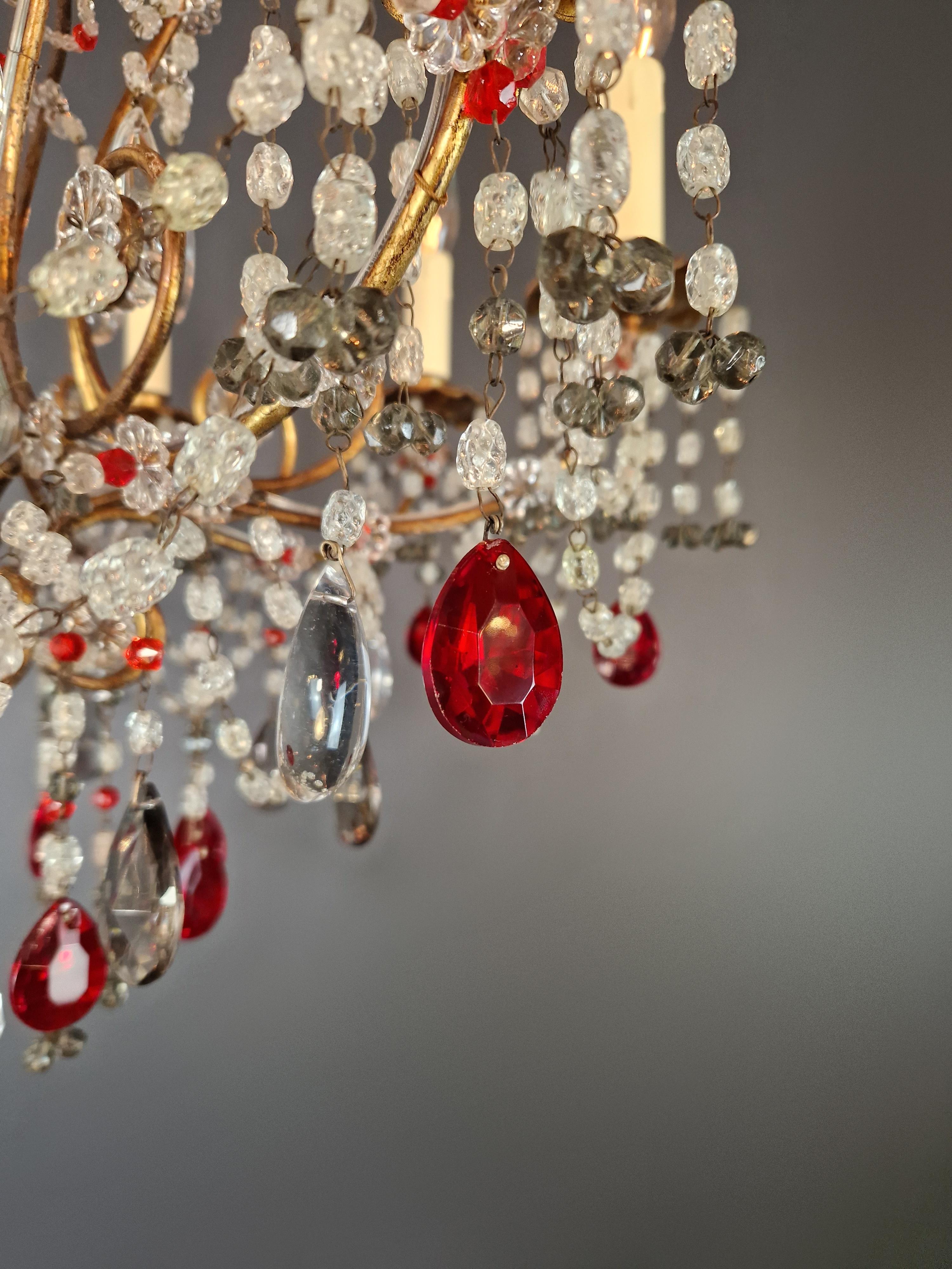 Lampadario di cristallo rosso Lampada da soffitto in ottone antico Lustro Art Nouveau con perline in vendita 1