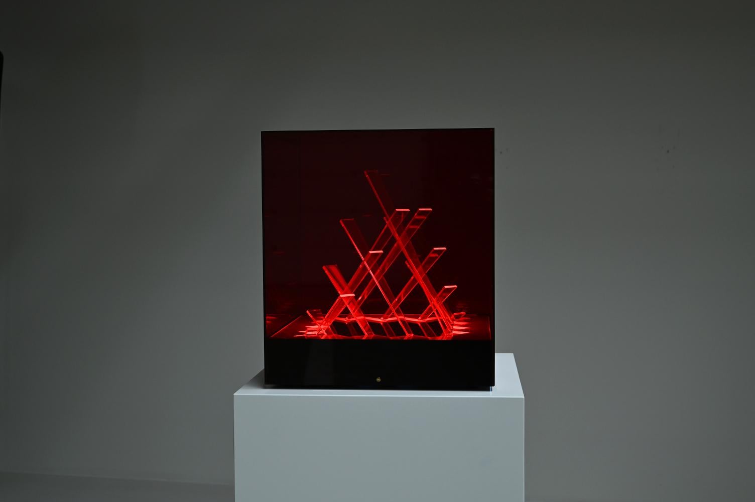 Rotes Cubo Di Teo Lichtobjekt von James Rivière, 1970er Jahre Italien. (Italienisch) im Angebot