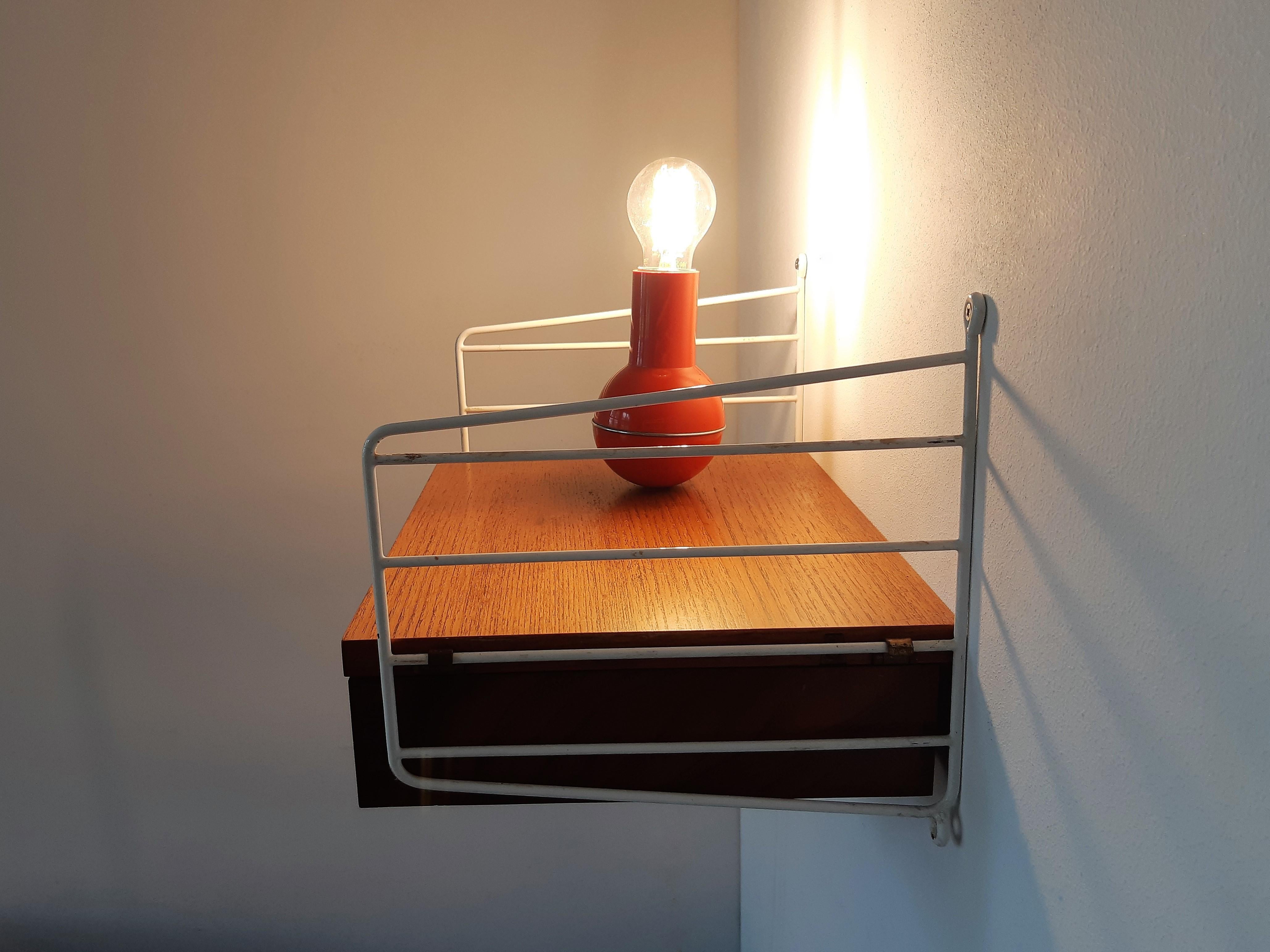Red 'Culbuto' Table Lamp for Lamperti, Italy 1970's In Good Condition For Sale In Steenwijk, NL
