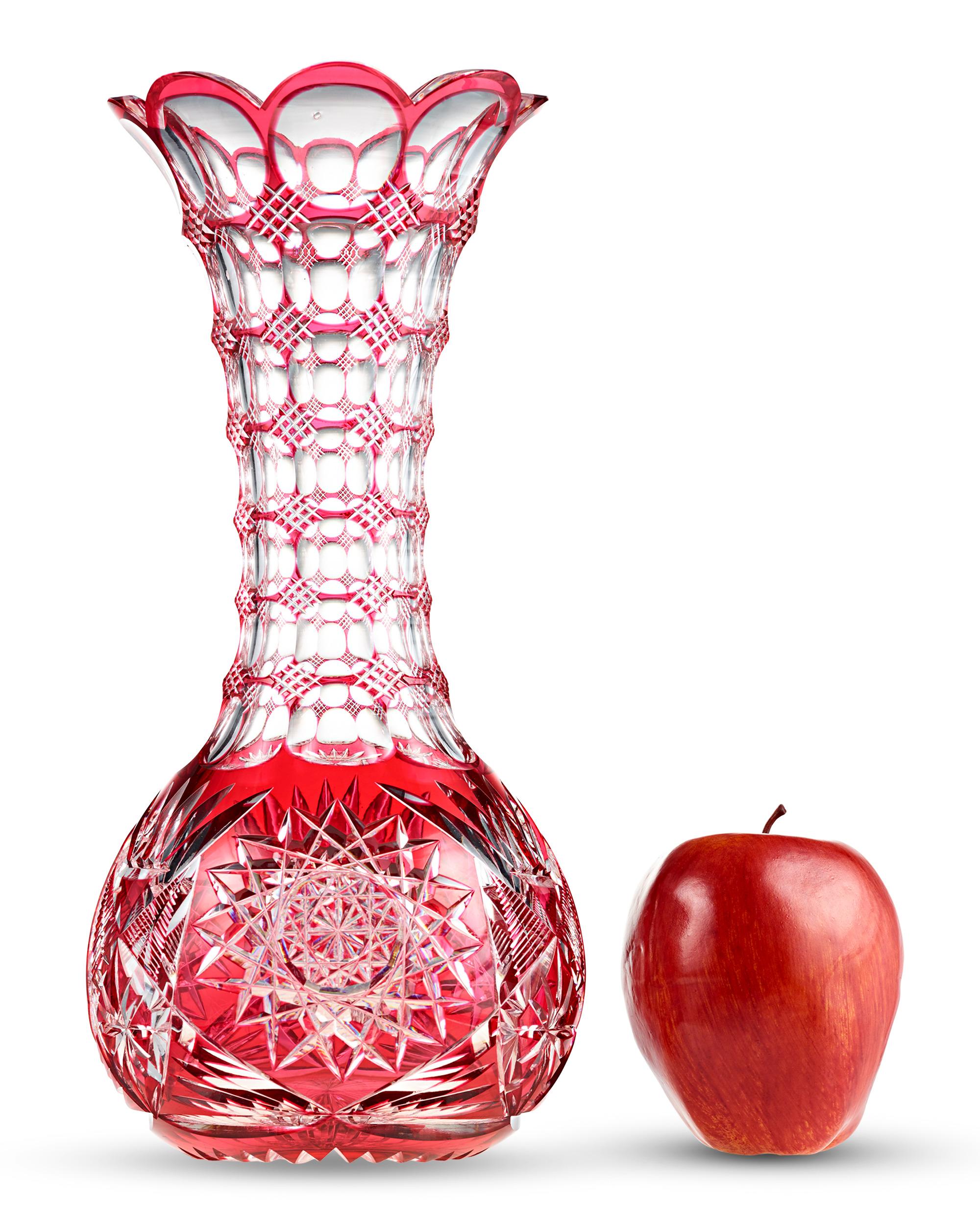 Rote Vase aus geschliffenem Klarglas von Pairpoint (20. Jahrhundert) im Angebot