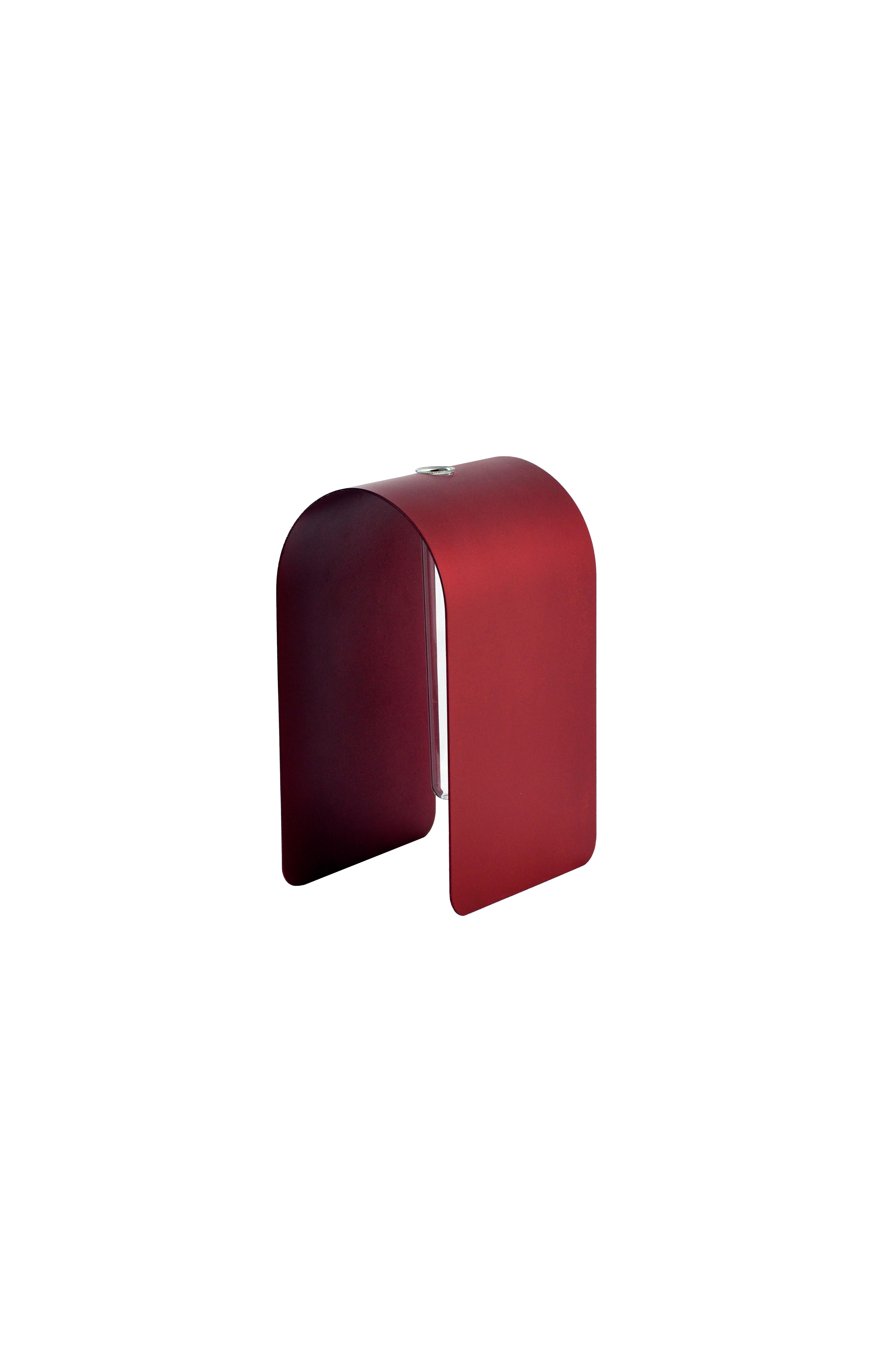 XXI secolo e contemporaneo Vaso Red Dahlia di WM Metal Design in vendita