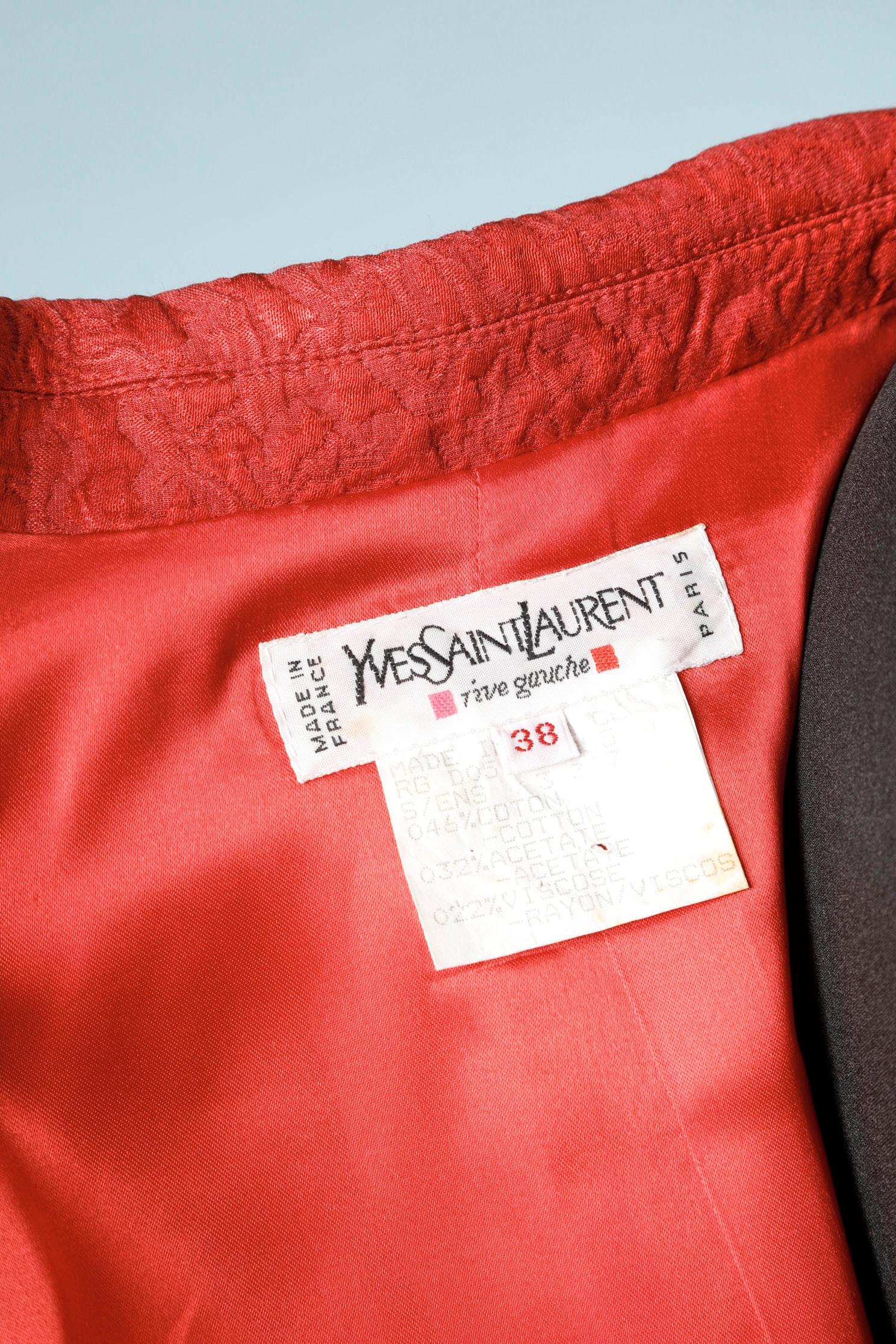 Roter Damast-Stickerei-Anzug Yves Saint Laurent Rive Gauche  im Angebot 3