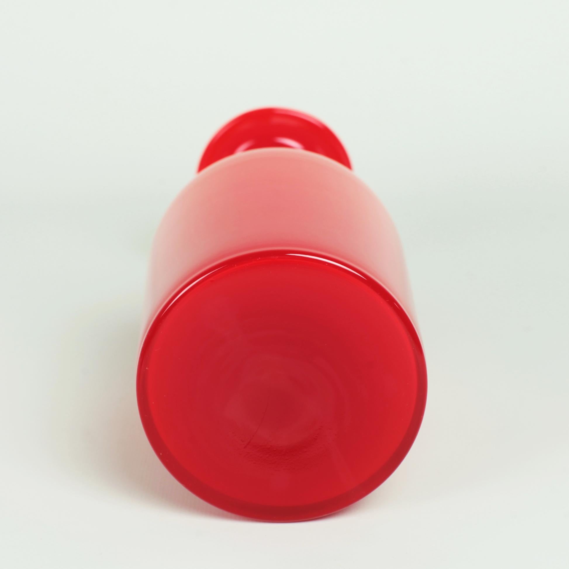 Red Danish Vase by Otto Brauer for Holmegaard, Denmark, 1960s For Sale 4