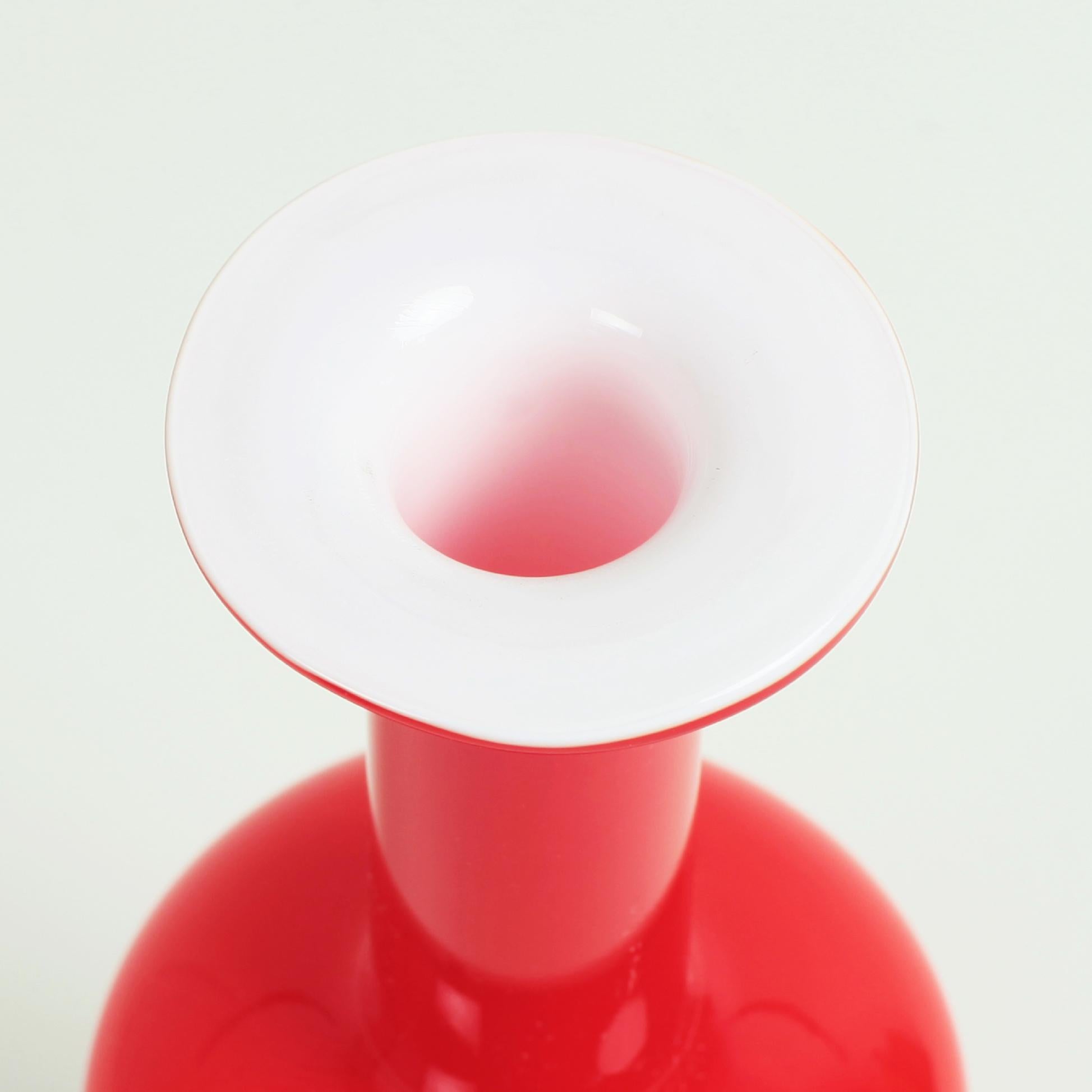 Red Danish Vase by Otto Brauer for Holmegaard, Denmark, 1960s For Sale 3