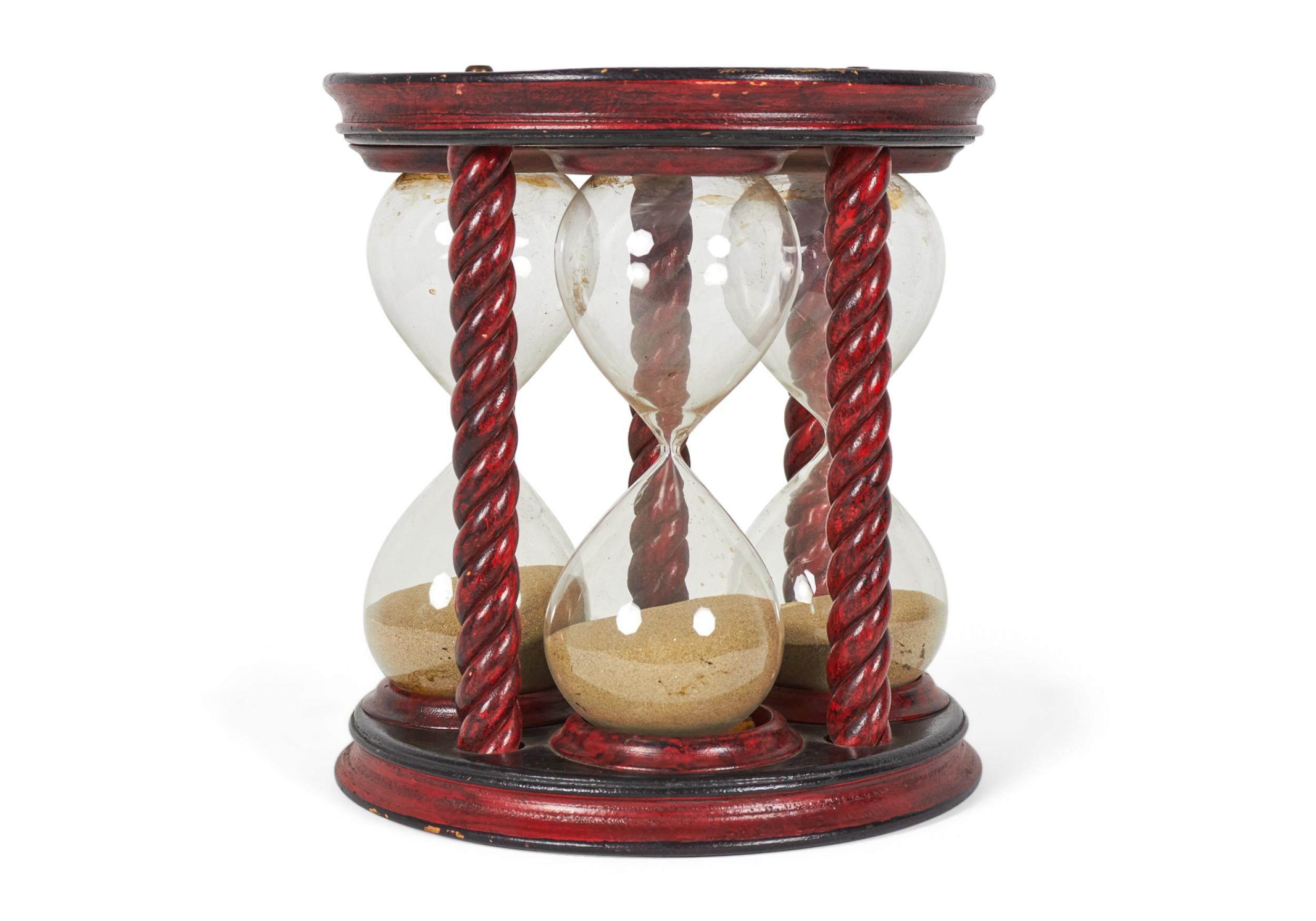 Laqué Verre d'heure en laque décorée rouge en vente