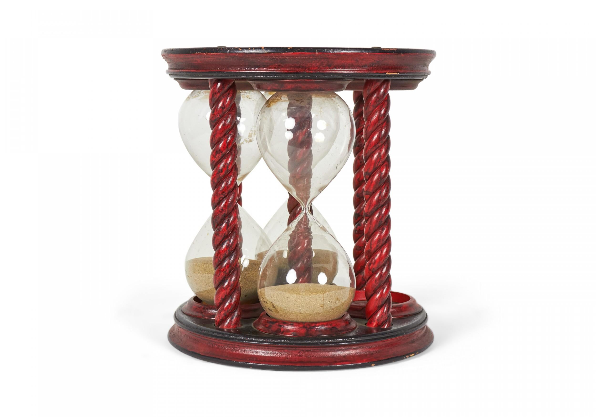 Verre d'heure en laque décorée rouge en vente 2