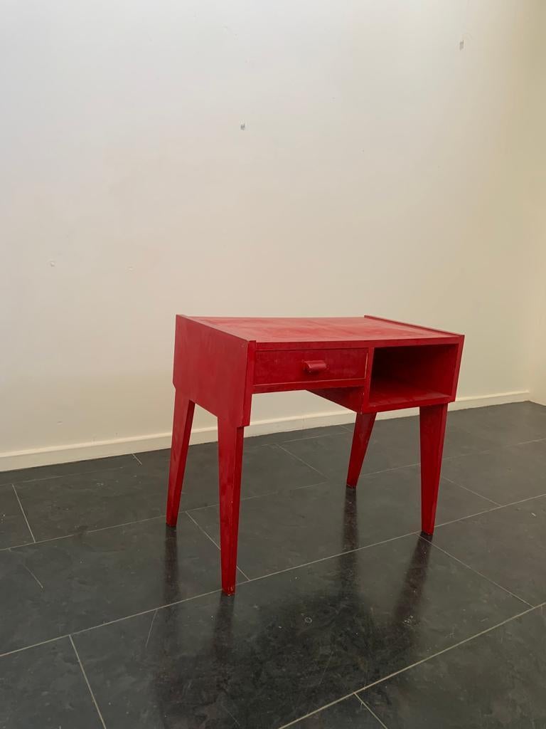 Bureau rouge avec tiroir et compartiment, années 1950 en vente 3