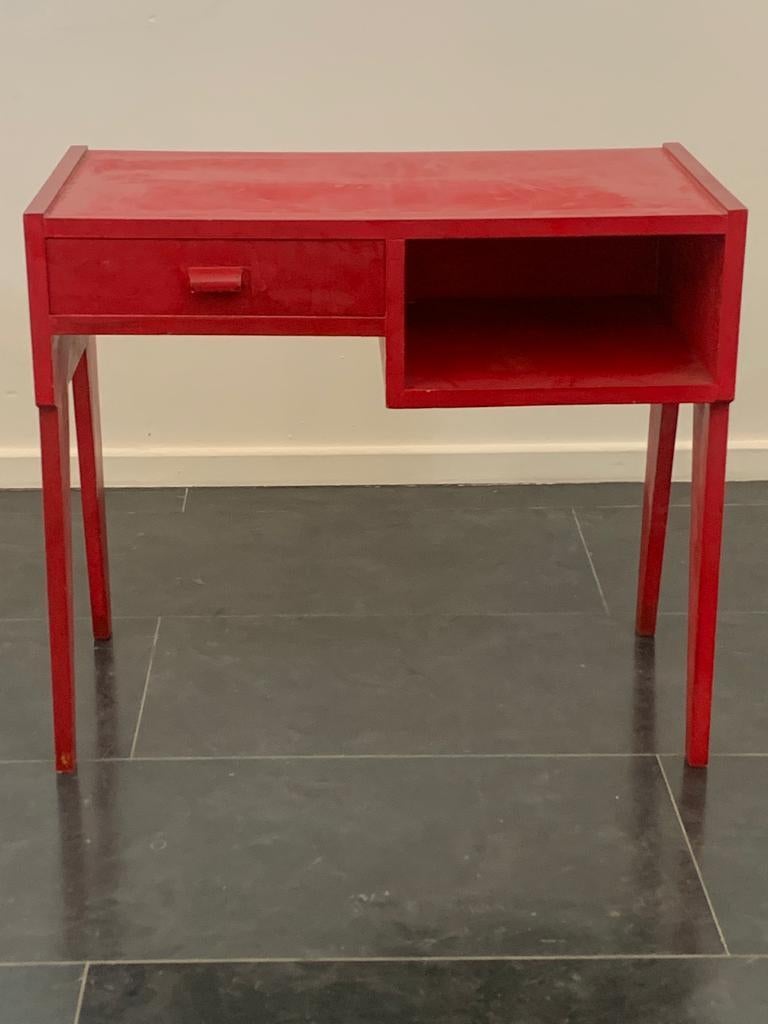 Bureau rouge avec tiroir et compartiment, années 1950 en vente 5