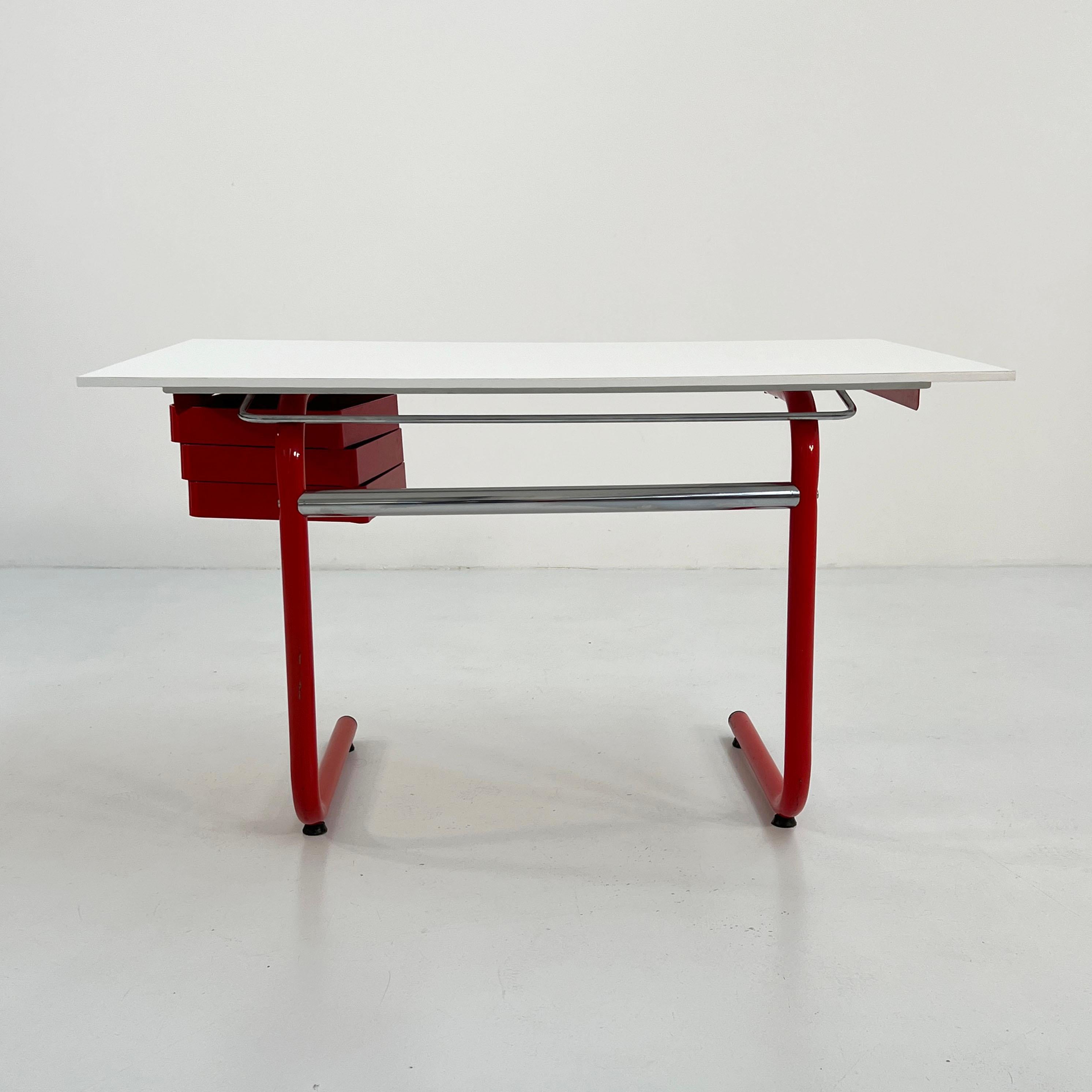 Red Drafting Table/Desk by Joe Colombo for Bieffeplast, 1970s In Good Condition In Ixelles, Bruxelles