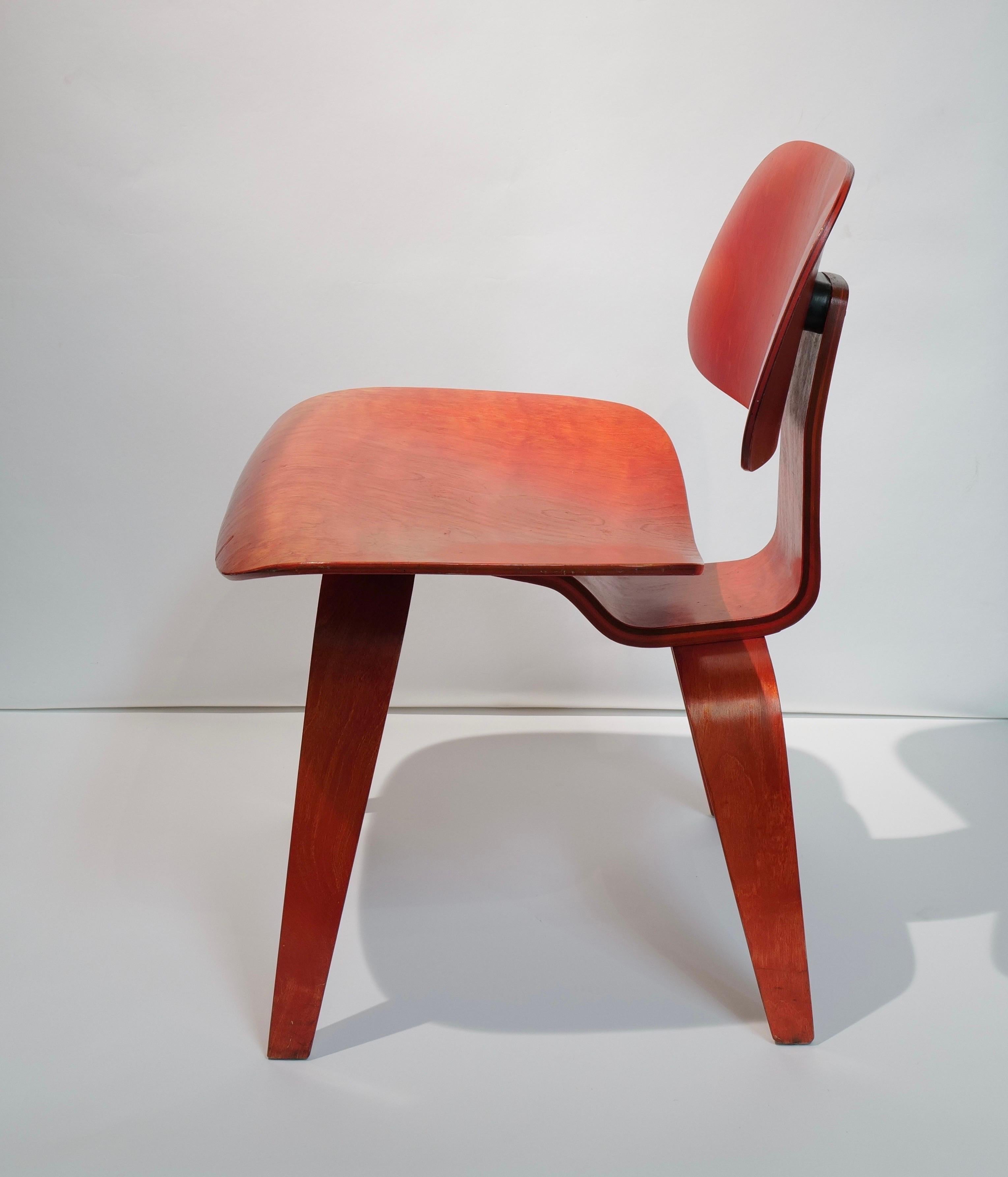 Red Eames DCW In condizioni buone in vendita a Oklahoma City, OK