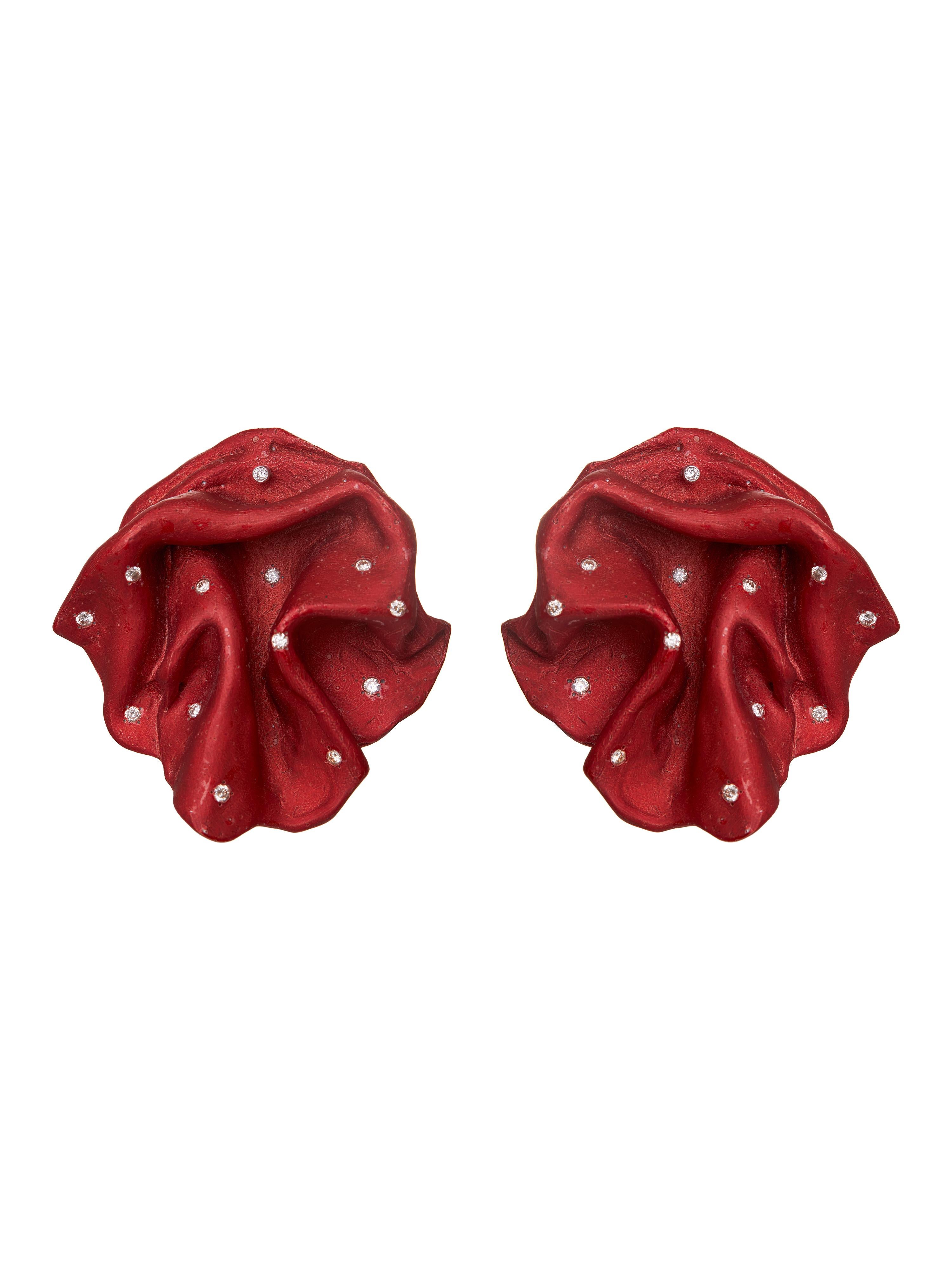 Orecchini rossi in alluminio riciclato, oro 18kt e diamante