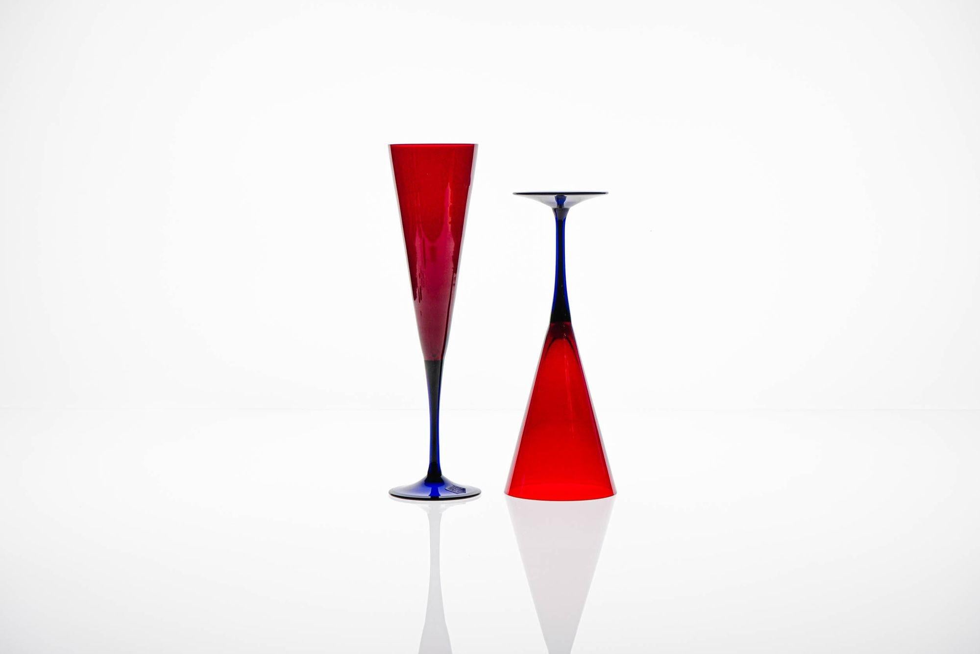 Rotes eklektisches Set aus 8 Cenedese Murano Stem-Gläsern, jedes in einem anderen Design im Angebot 4