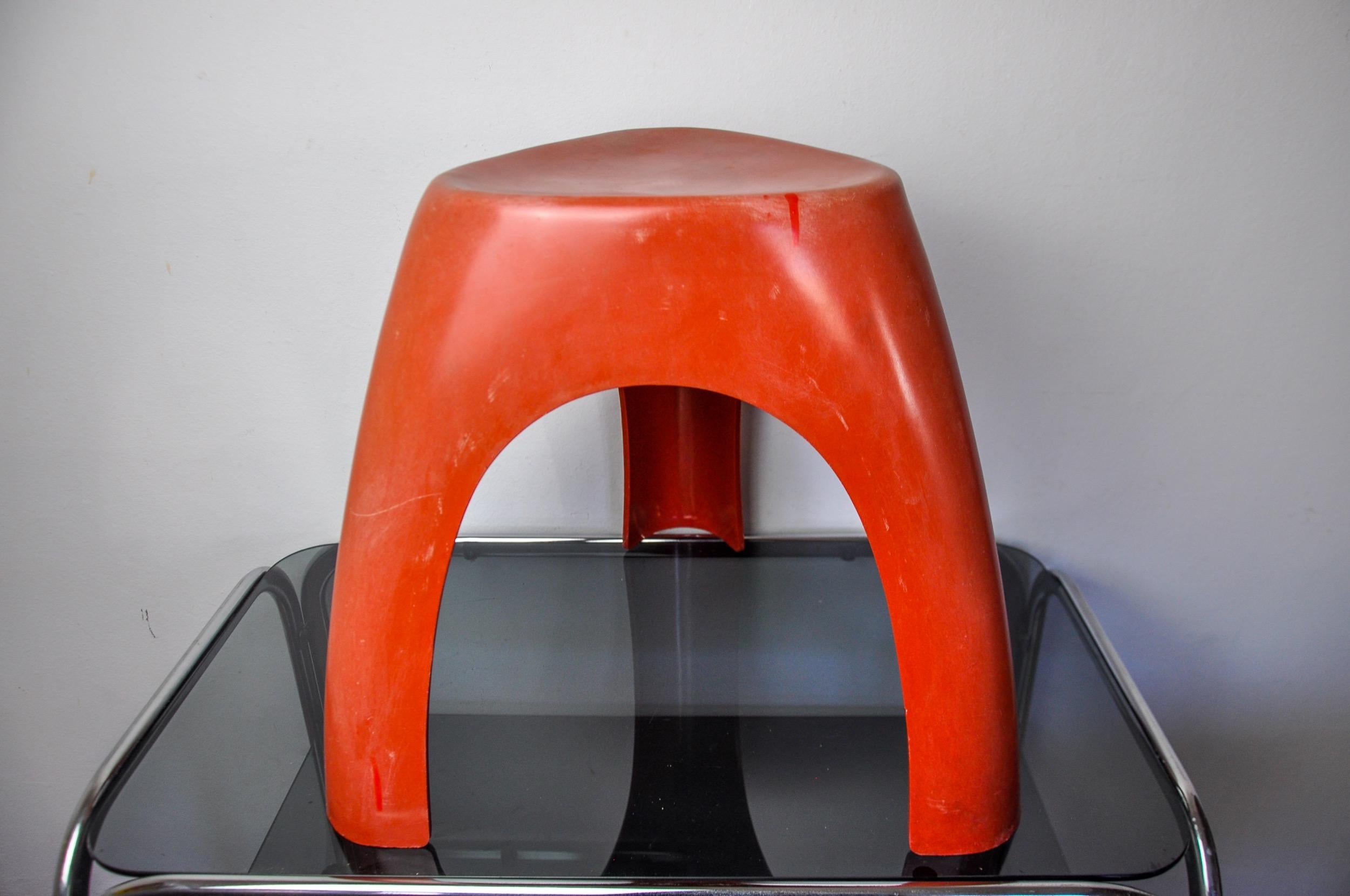 Espagnol Tabouret éléphant rouge de Vilmer, Espagne, 1980 en vente