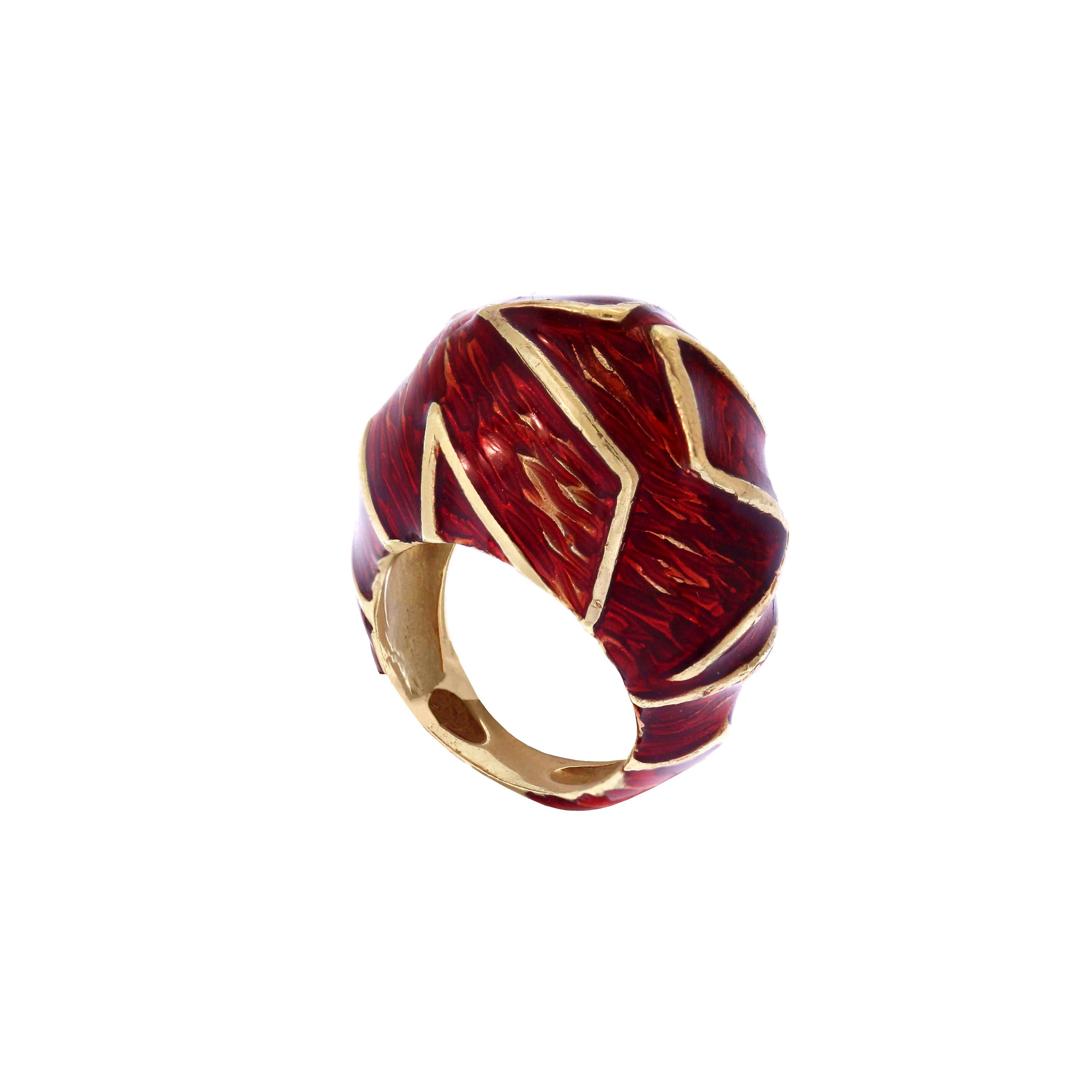 Red Enamel Yellow Gold Cocktail Ring In Excellent Condition In Boca Raton, FL