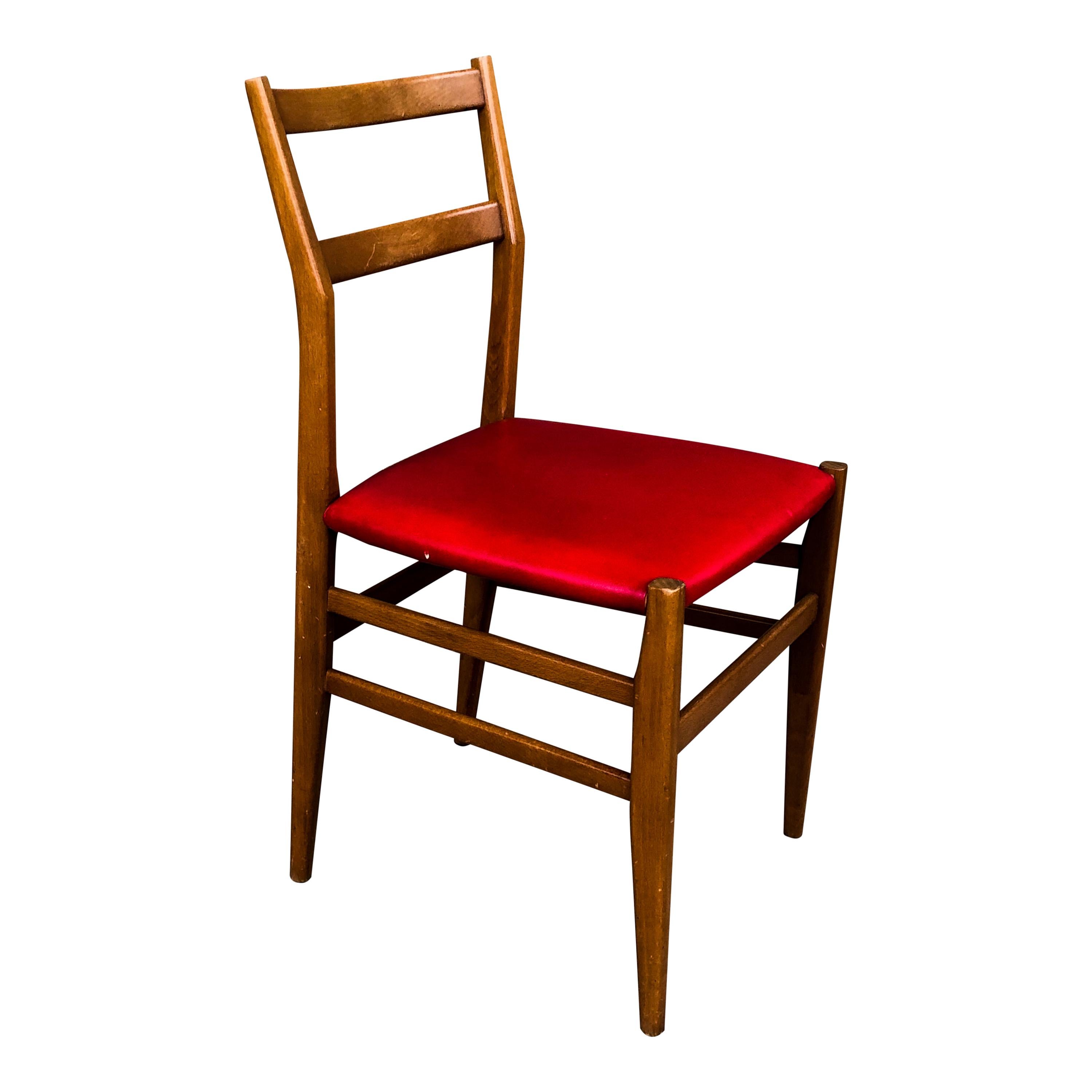 Chaises de salle à manger Leggera en faux cuir rouge de Gio Ponti pour Cassina, années 1960, lot de 6 en vente 6