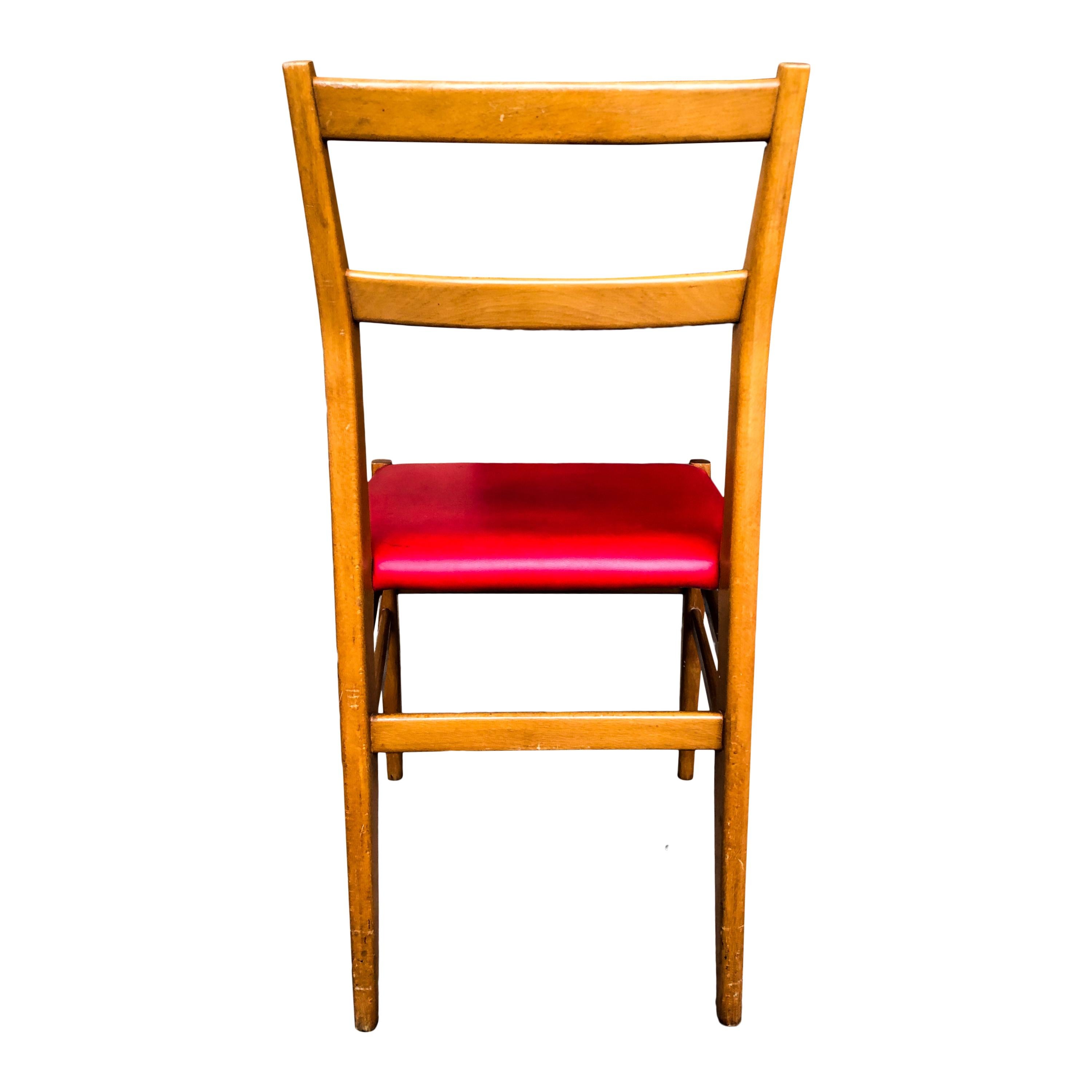 Chaises de salle à manger Leggera en faux cuir rouge de Gio Ponti pour Cassina, années 1960, lot de 6 en vente 10