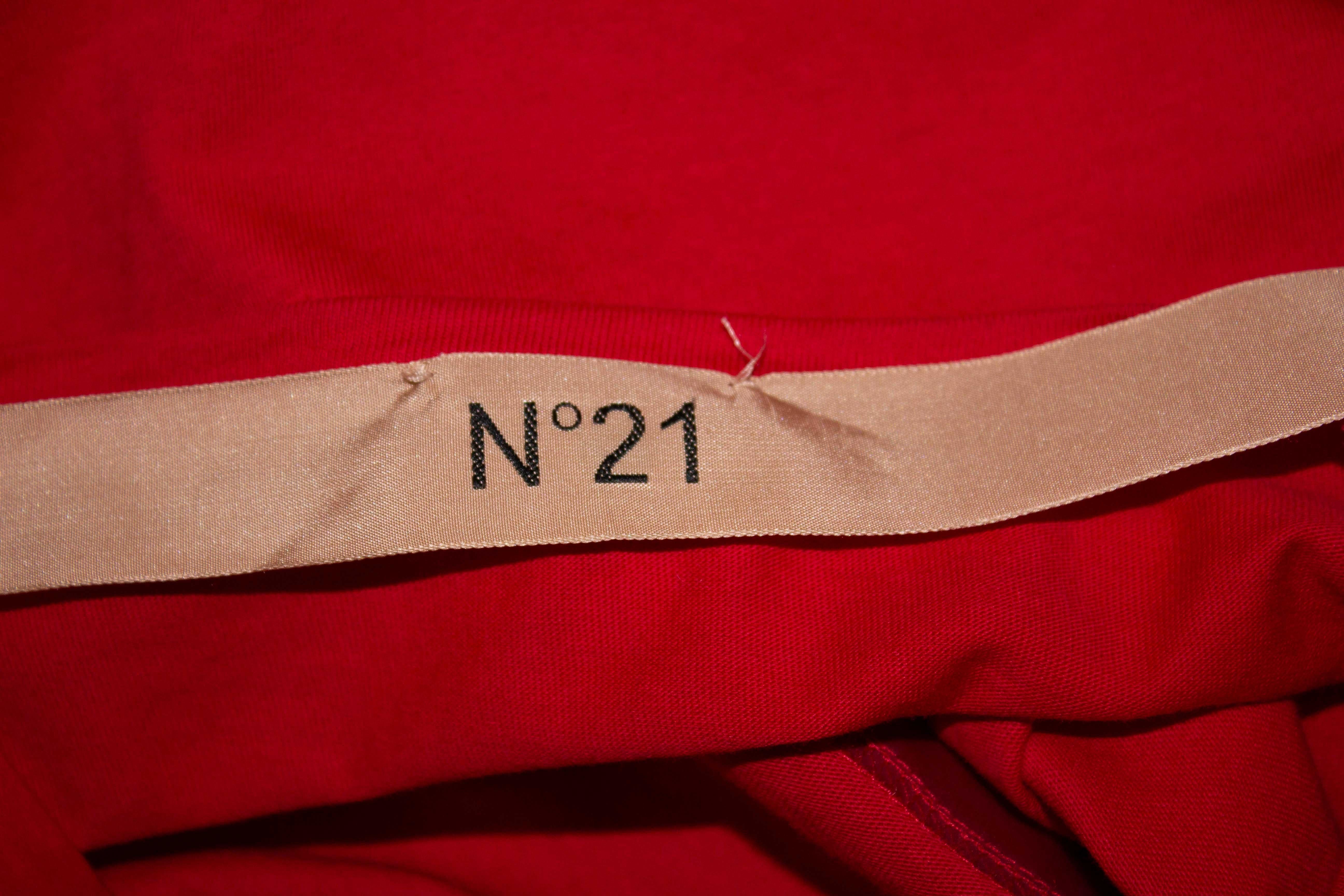 Red Feather Trim Top by No 21. In Good Condition For Sale In London, GB