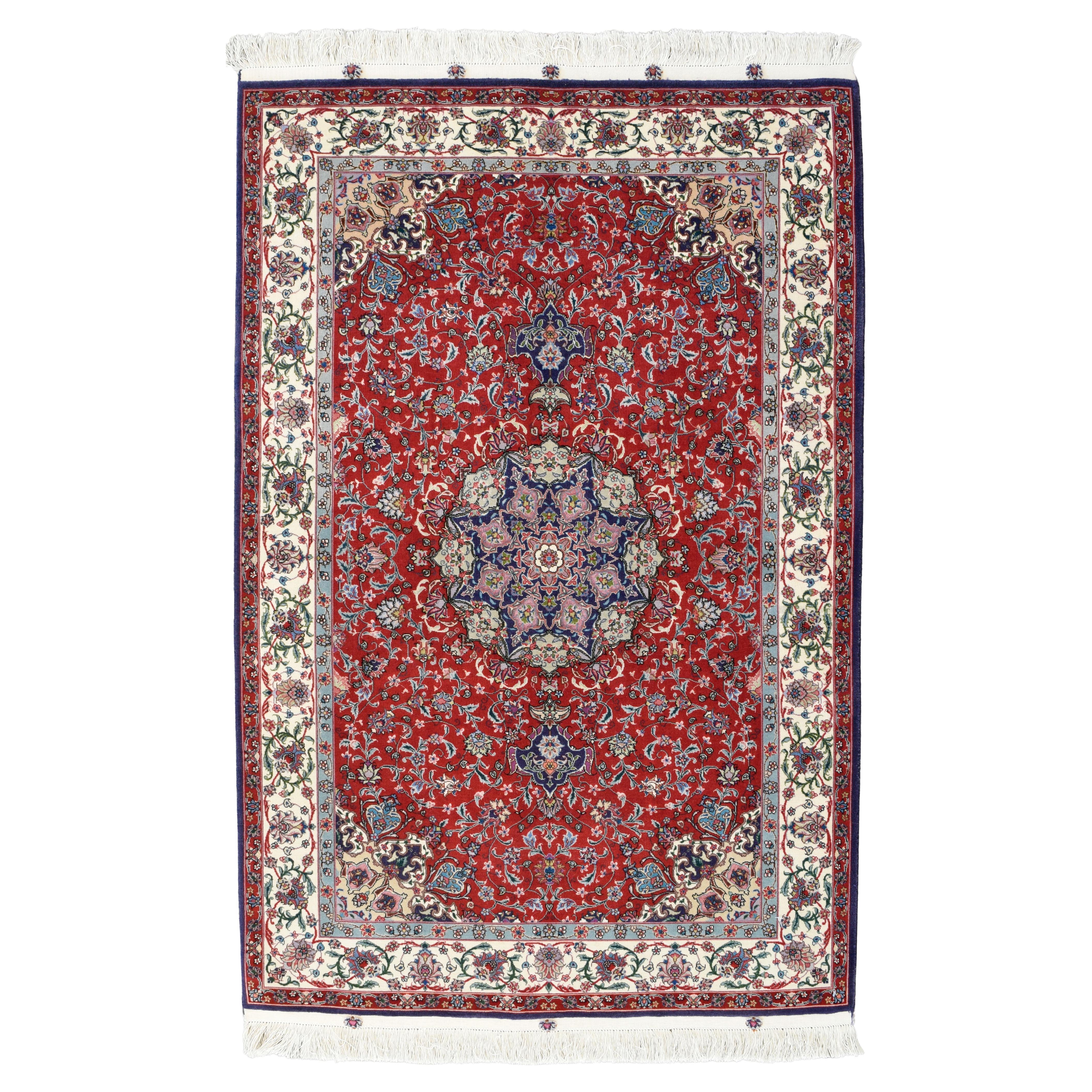 Red Fine Persian Tabriz Wool and Silk Rug with Medallion Design, 3
 x 5
 in vendita