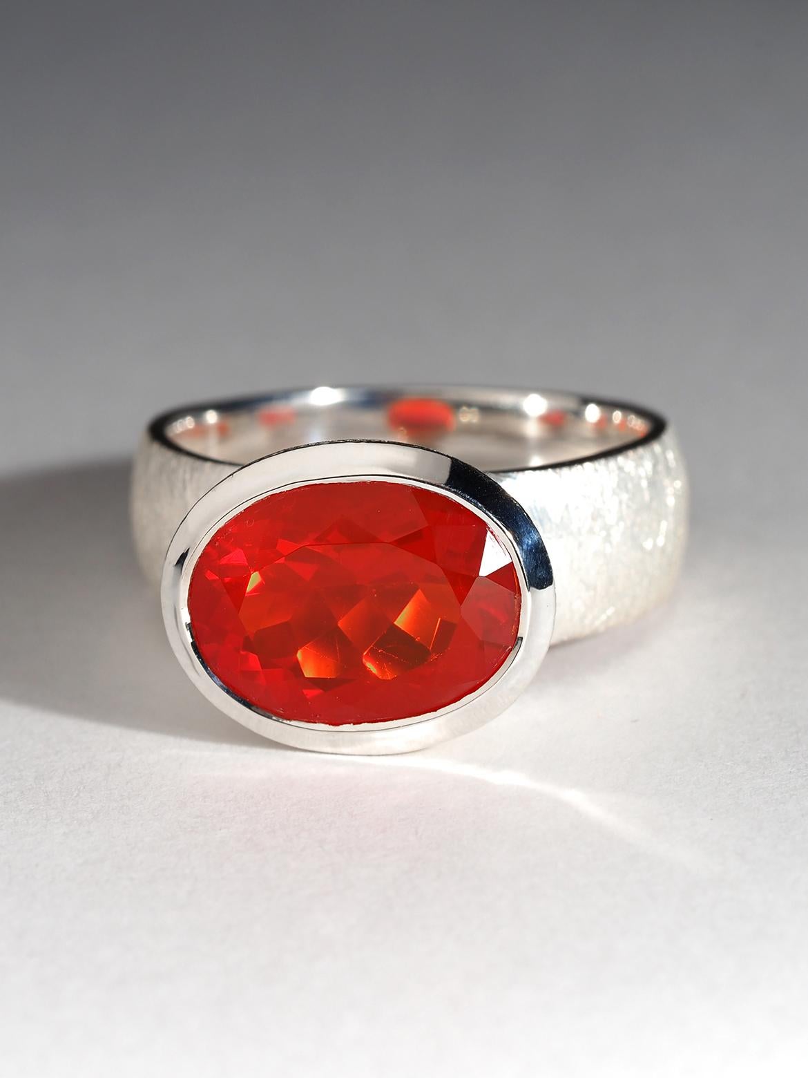 Aperol Ring Red Fire Mexicam Opal Silver Ring Large Statement gift art In New Condition In Berlin, DE