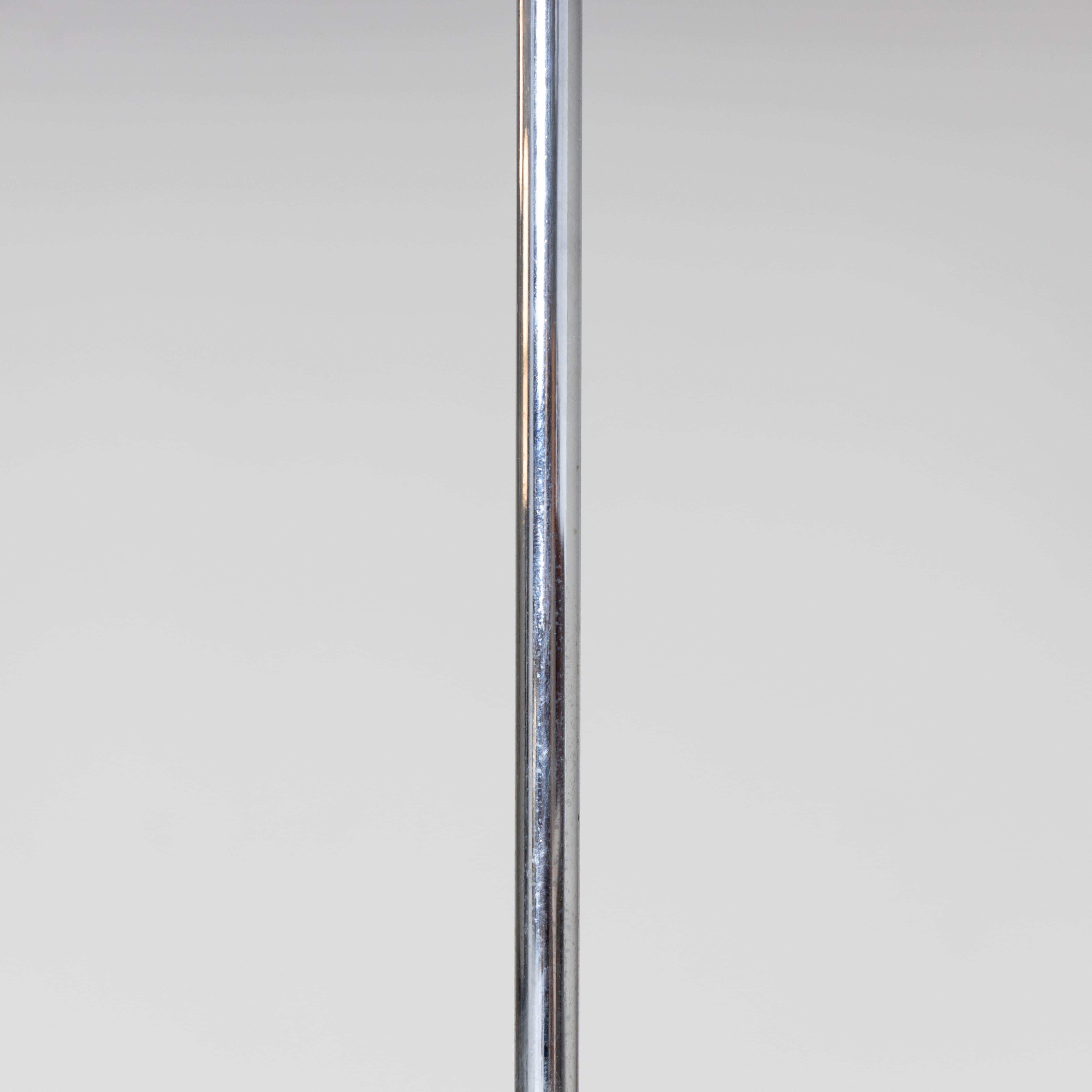 Rote Stehlampe mod. Spider Joe Colombo oluce, 1965 im Angebot 4