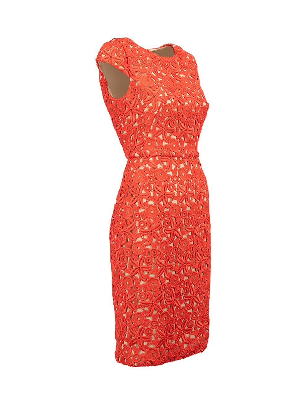 CONDITION is Very good. Minimal wear to dress is evident. A small stain to lining of back neckline is evident on this used Issa London designer resale item.



Details


Red

Lace

Knee length dress

Floral pattern

Round neckline

Short cap