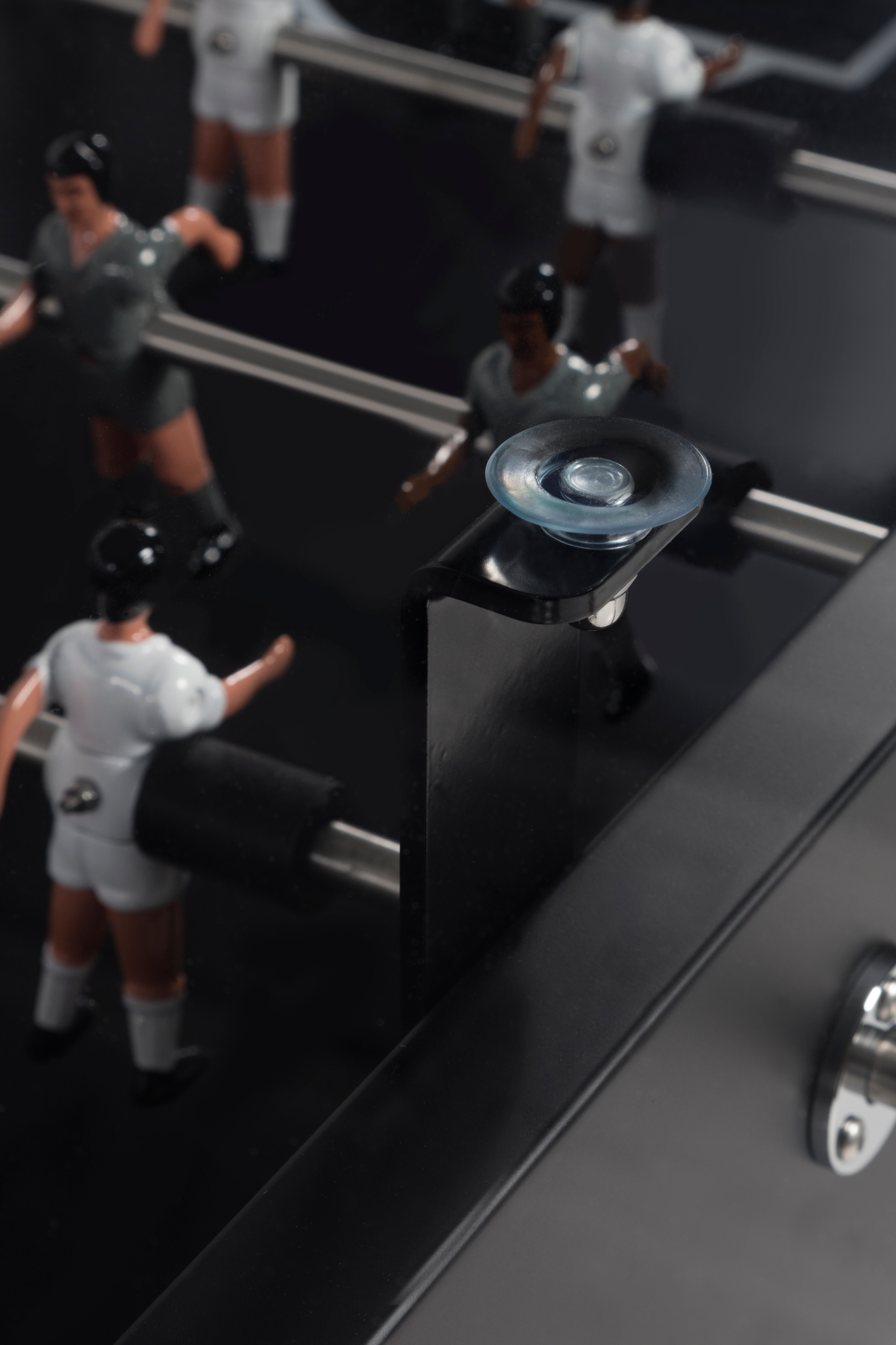 Table de salle à manger FOOSBALL rouge RS3 WOOD de RS Barcelona en vente 1