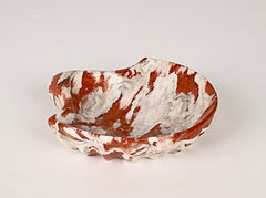 "Red France" Pink and White Marble Italian Shell-Shaped Decorative Bowl, 1970s