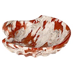 "Red France" Pink and White Marble Italian Shell-Shaped Decorative Bowl, 1970s