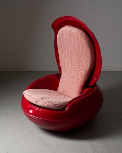 Red garden egg by Peter Ghyczy