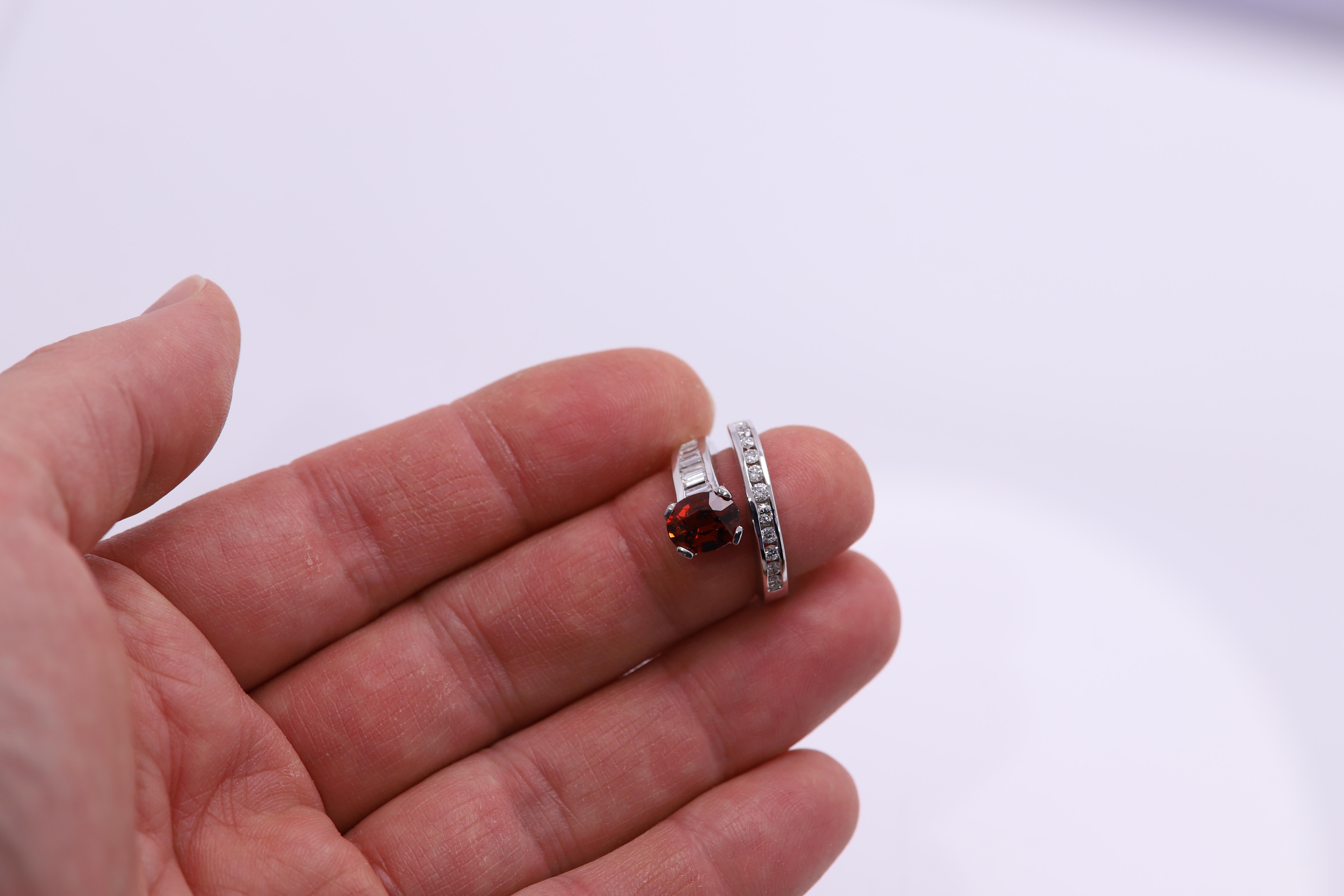 Red Garnet and Diamond Ring 14 Karat White Gold Natural Mozambiq Garnet 2.34 Ct For Sale 5