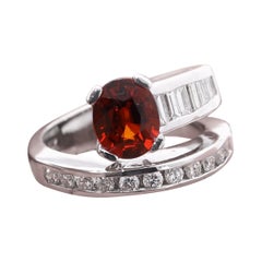 Ring aus 14 Karat Weißgold mit rotem Granat und Diamanten, natürlichem Mosambiq-Granat 2,34 Karat