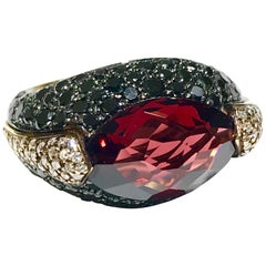 Red Garnet and Diamond Ring Set in 18 Karat Rose Gold