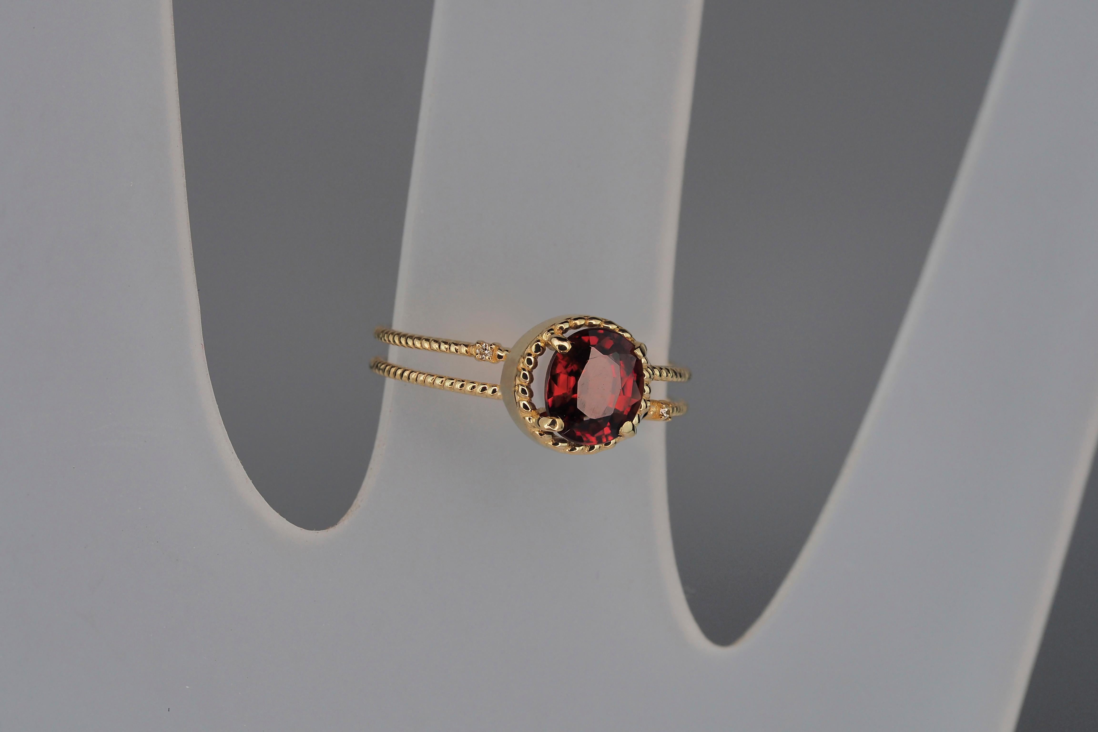 Women's Red garnet gold ring.
