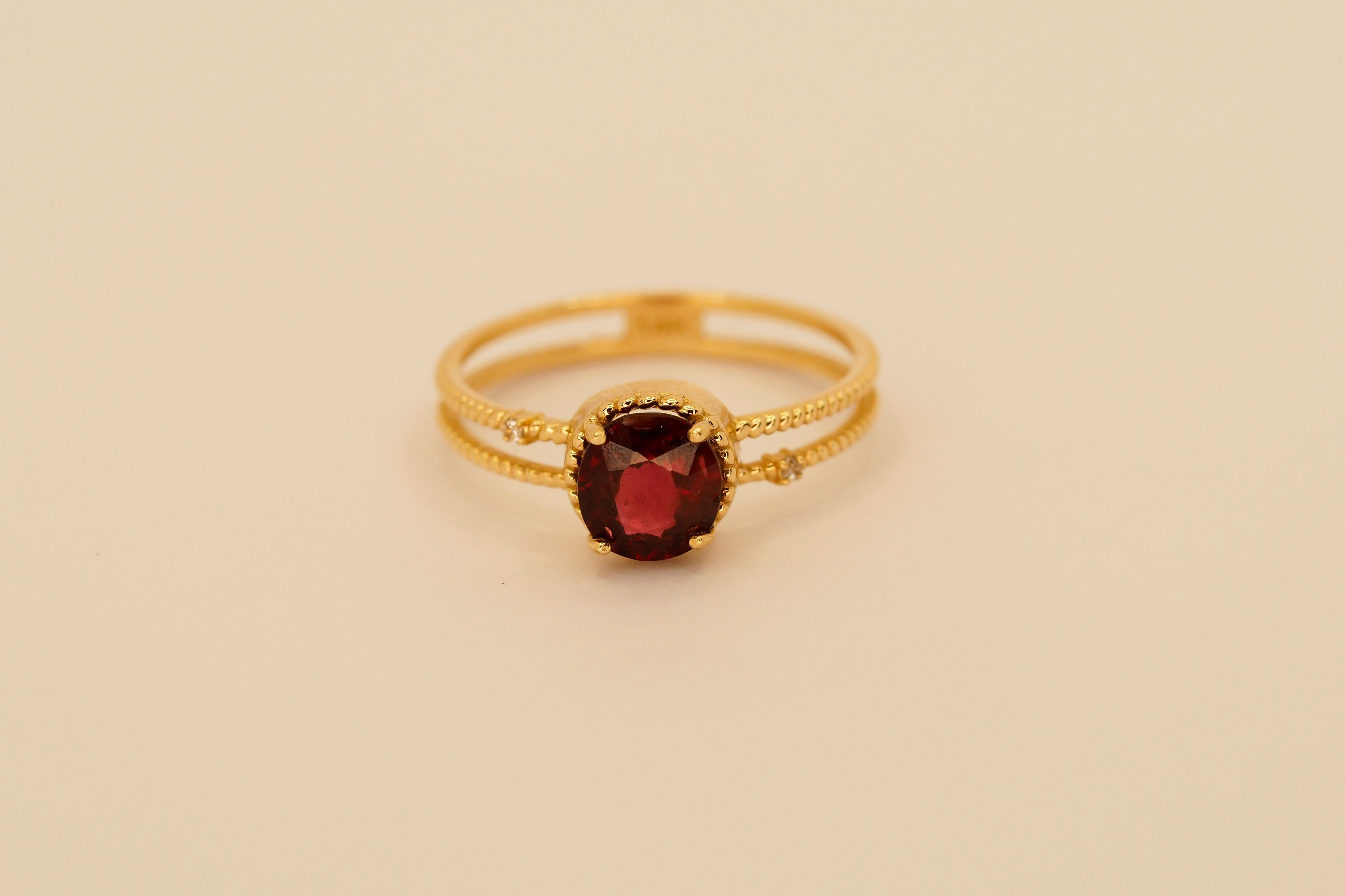 Red garnet gold ring. 1