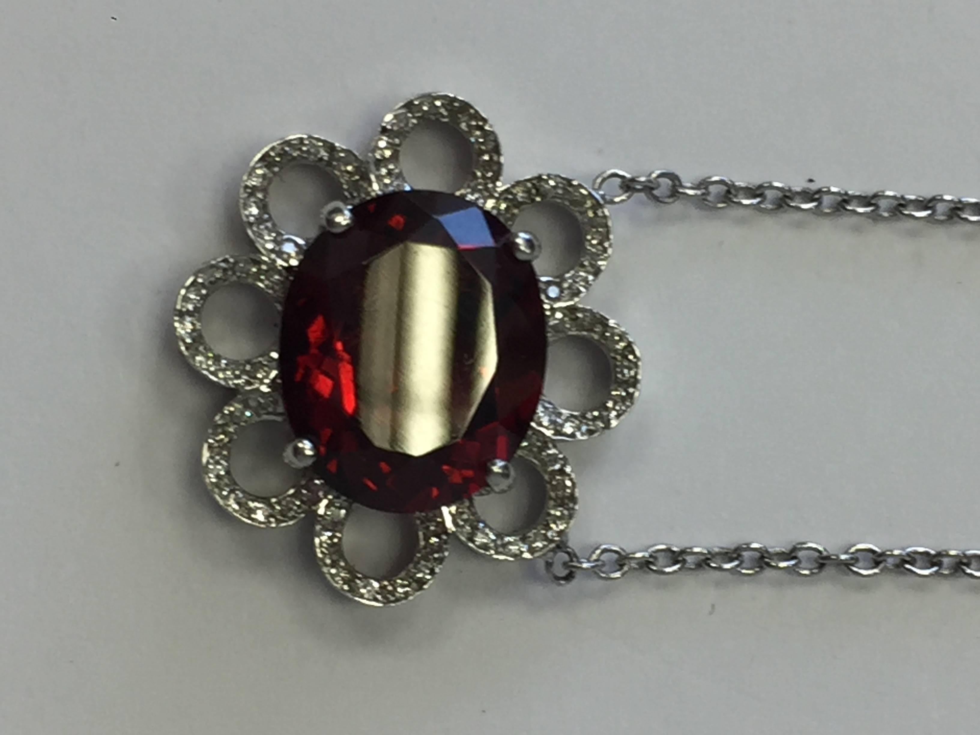 Red Garnet Oval and Diamond Flower Pendant Necklace in 18 Karat White Gold In New Condition In Los Angeles, CA