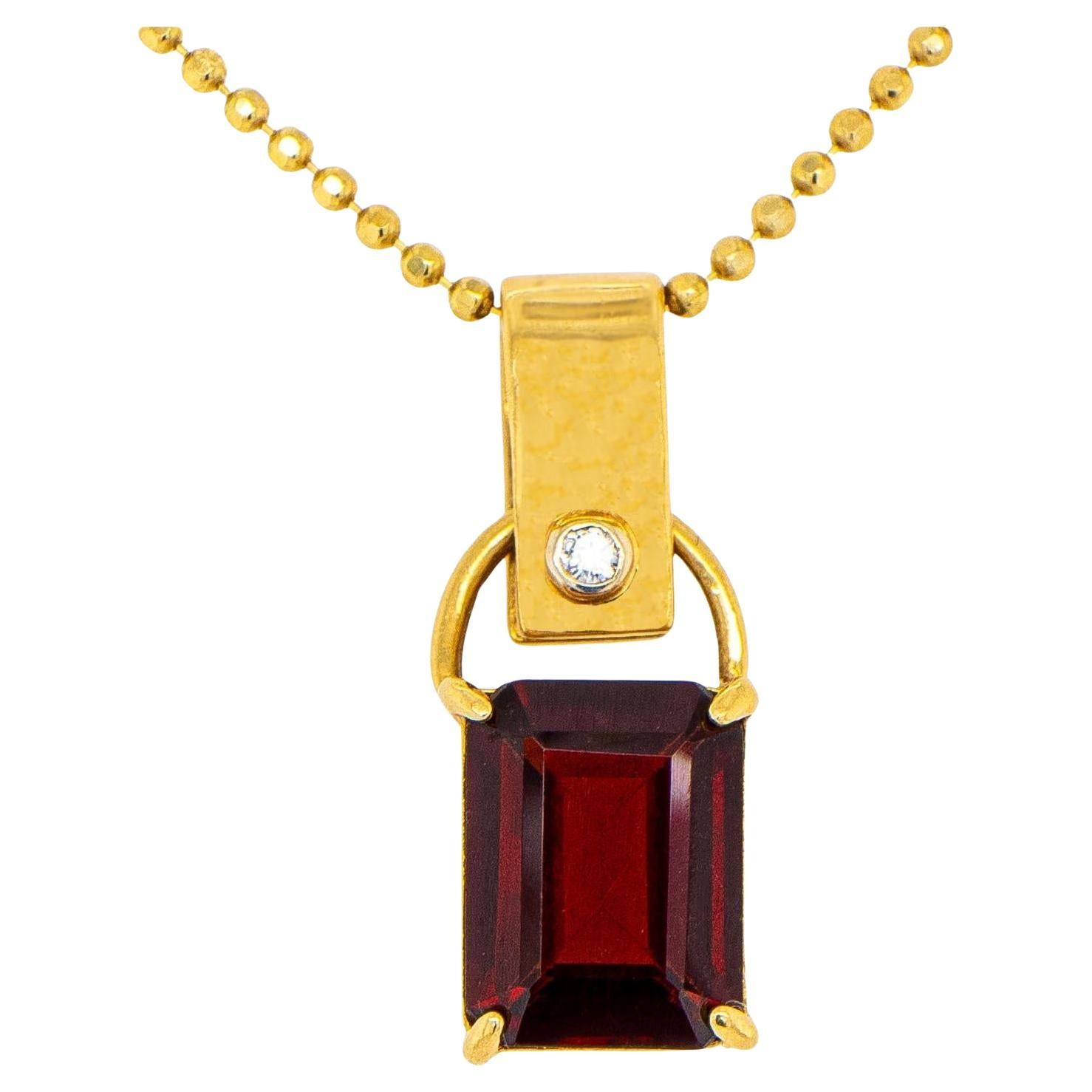 Red Garnet Pendant 3 Carat Set with Diamond 18k Yellow Gold