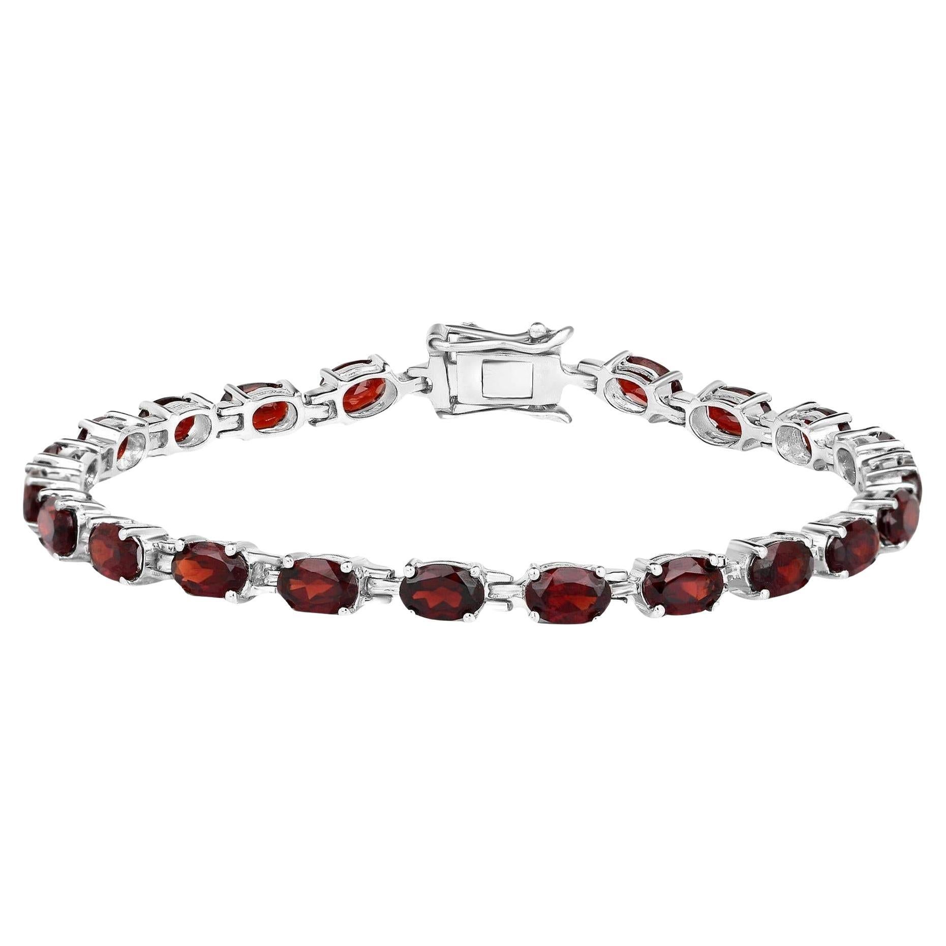 Red Garnet Tennis Bracelet 11.25 Carats Rhodium Plated Sterling Silver in vendita
