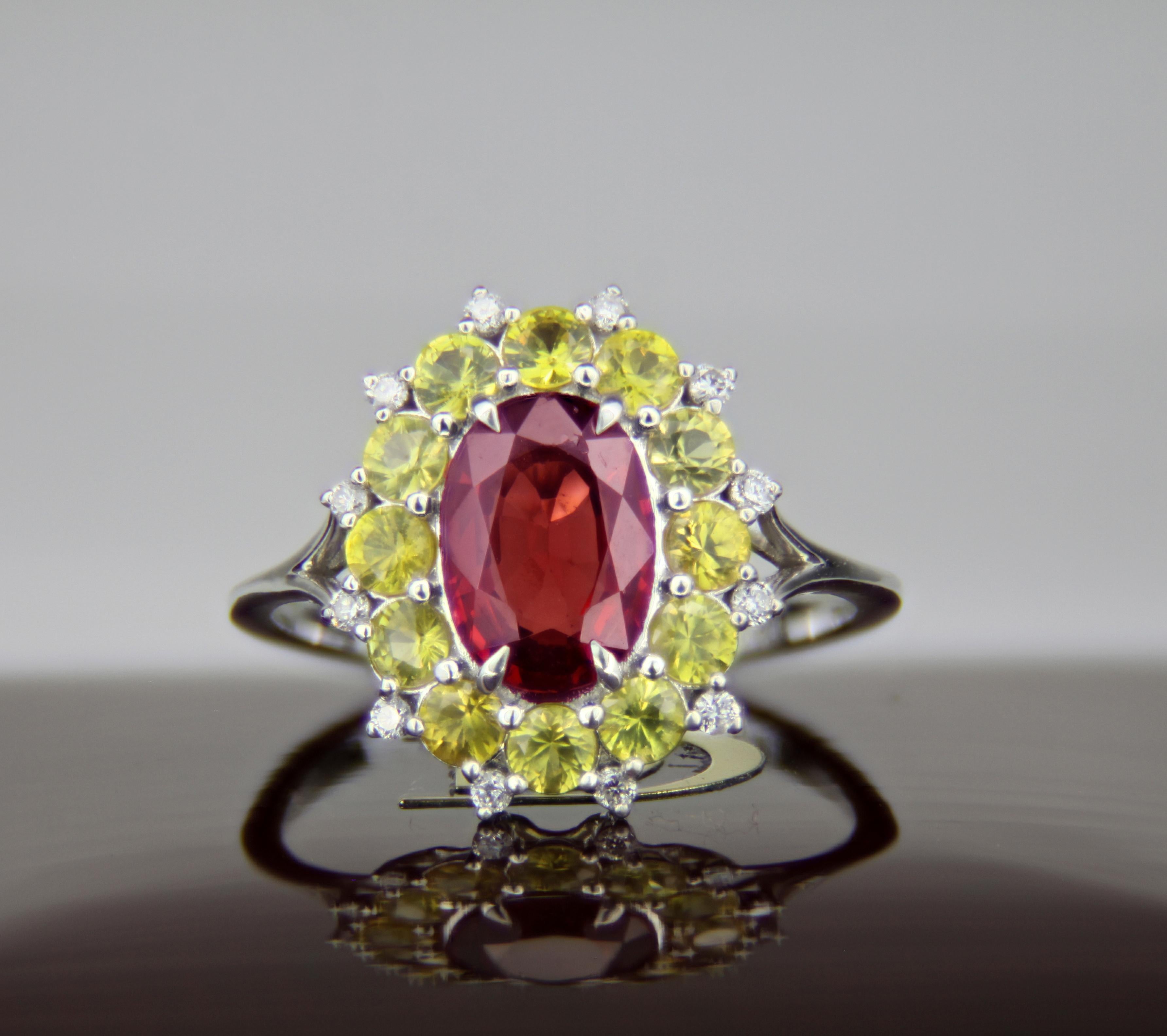Red garnet, yellow sapphires gold ring.  For Sale 3