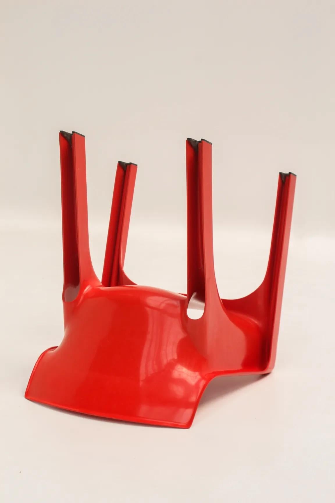 Chaises Gaudi rouges de Vico Magistretti pour Artemide, 1970, ensemble de 4 en vente 7