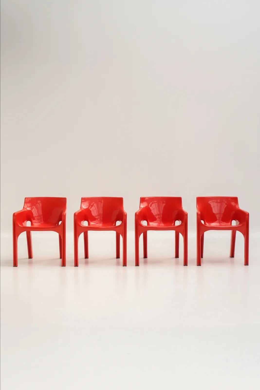 Chaises Gaudi rouges de Vico Magistretti pour Artemide, 1970, ensemble de 4 Bon état - En vente à Rouen, FR