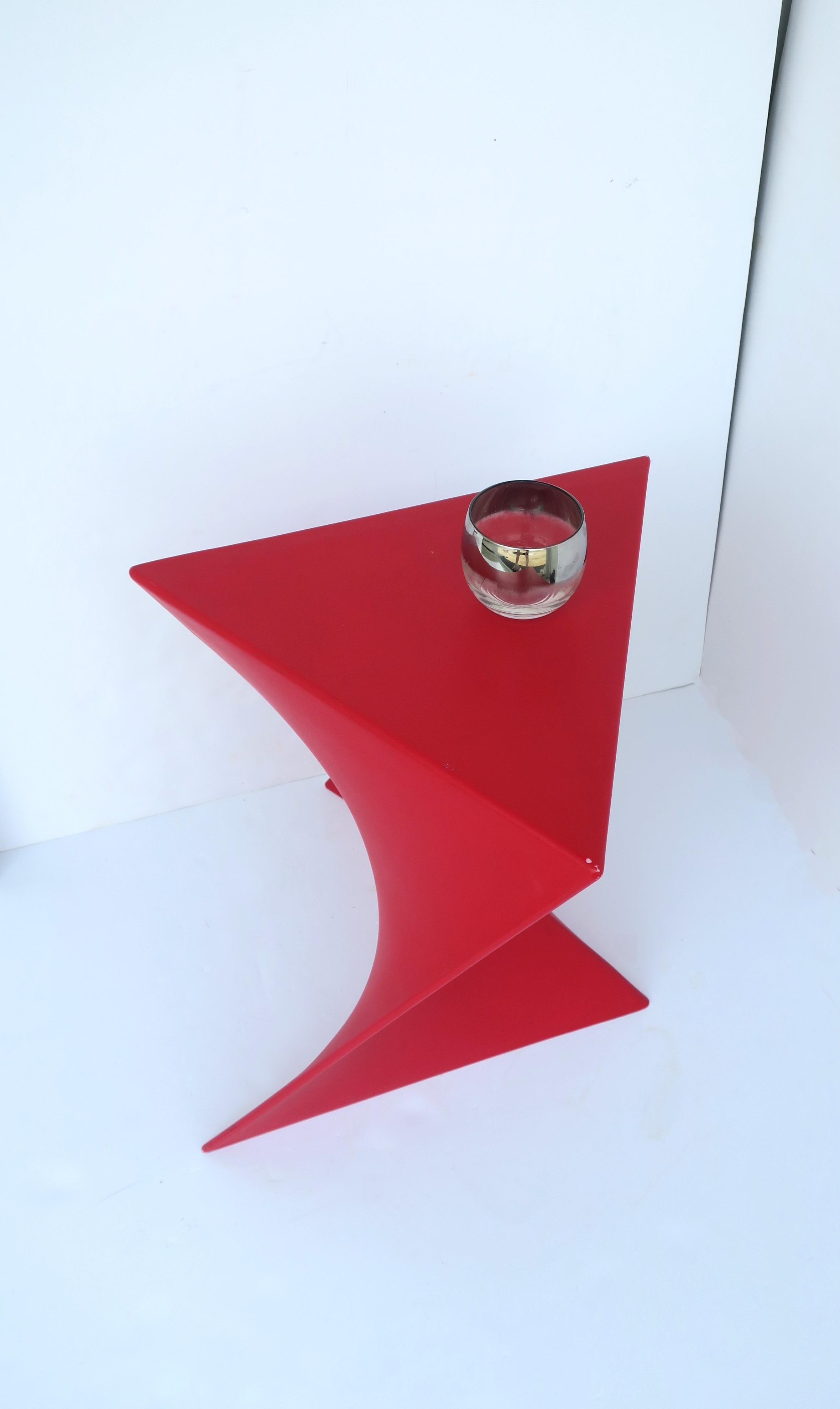 Red Geometric Side Drinks Table, Late 20th Century For Sale 1
