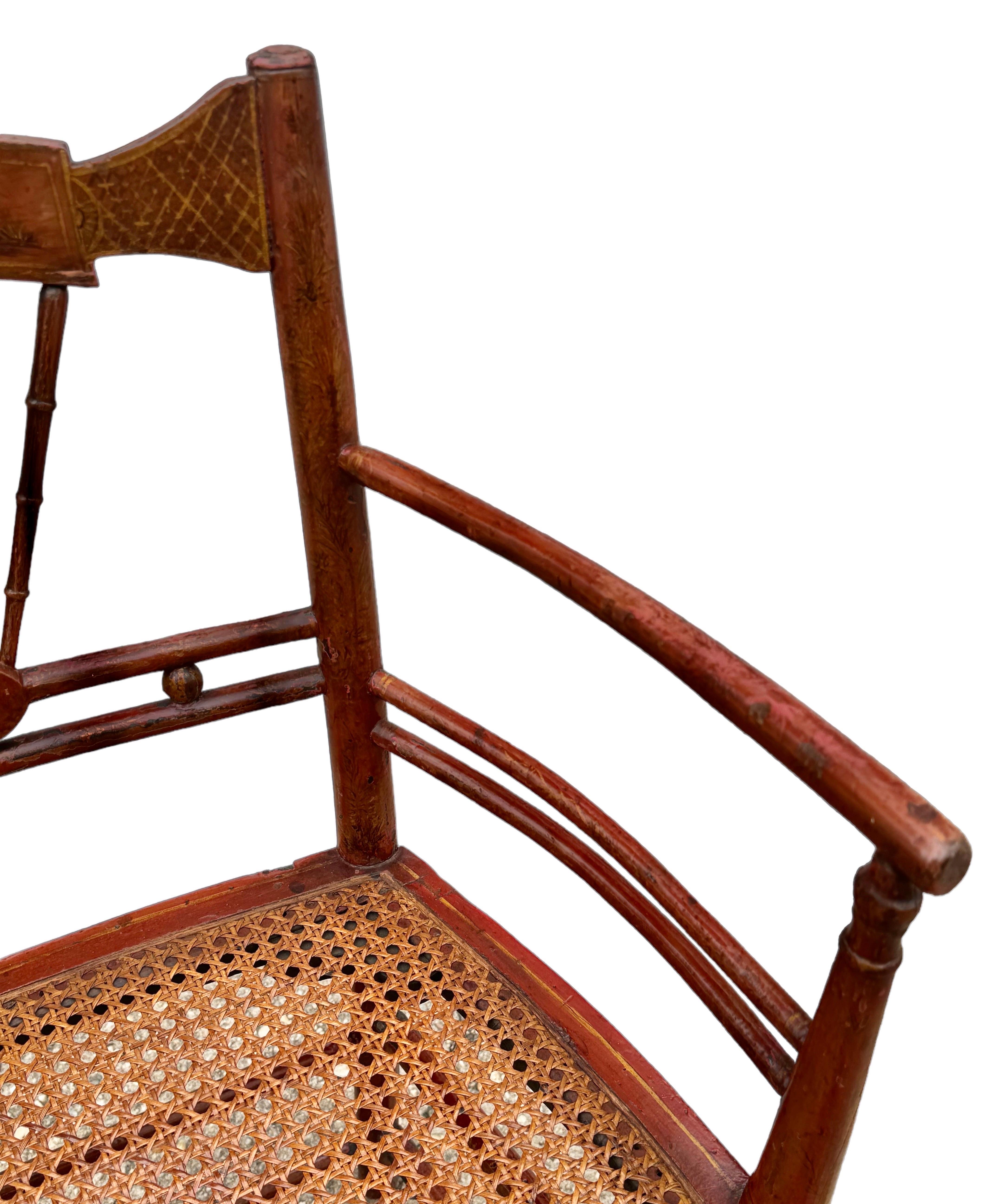 Sillón Chinoiserie Rojo y Dorado y Pintado Inglés en venta