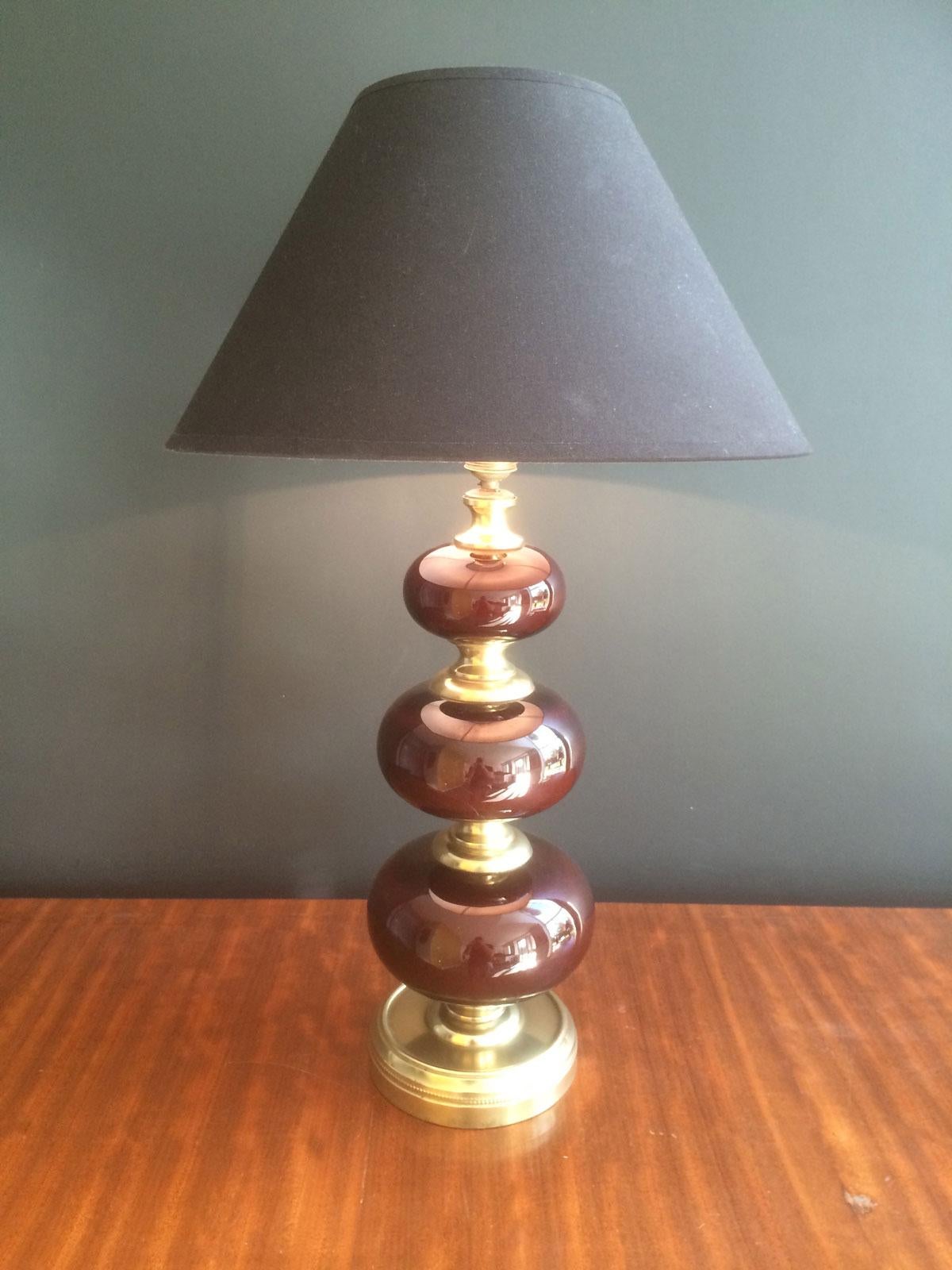 Red Glass and Brass Table Lamp, circa 1960 For Sale 9