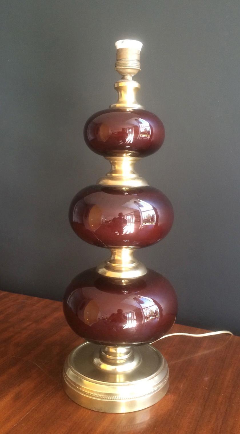 Red Glass and Brass Table Lamp, circa 1960 For Sale 2