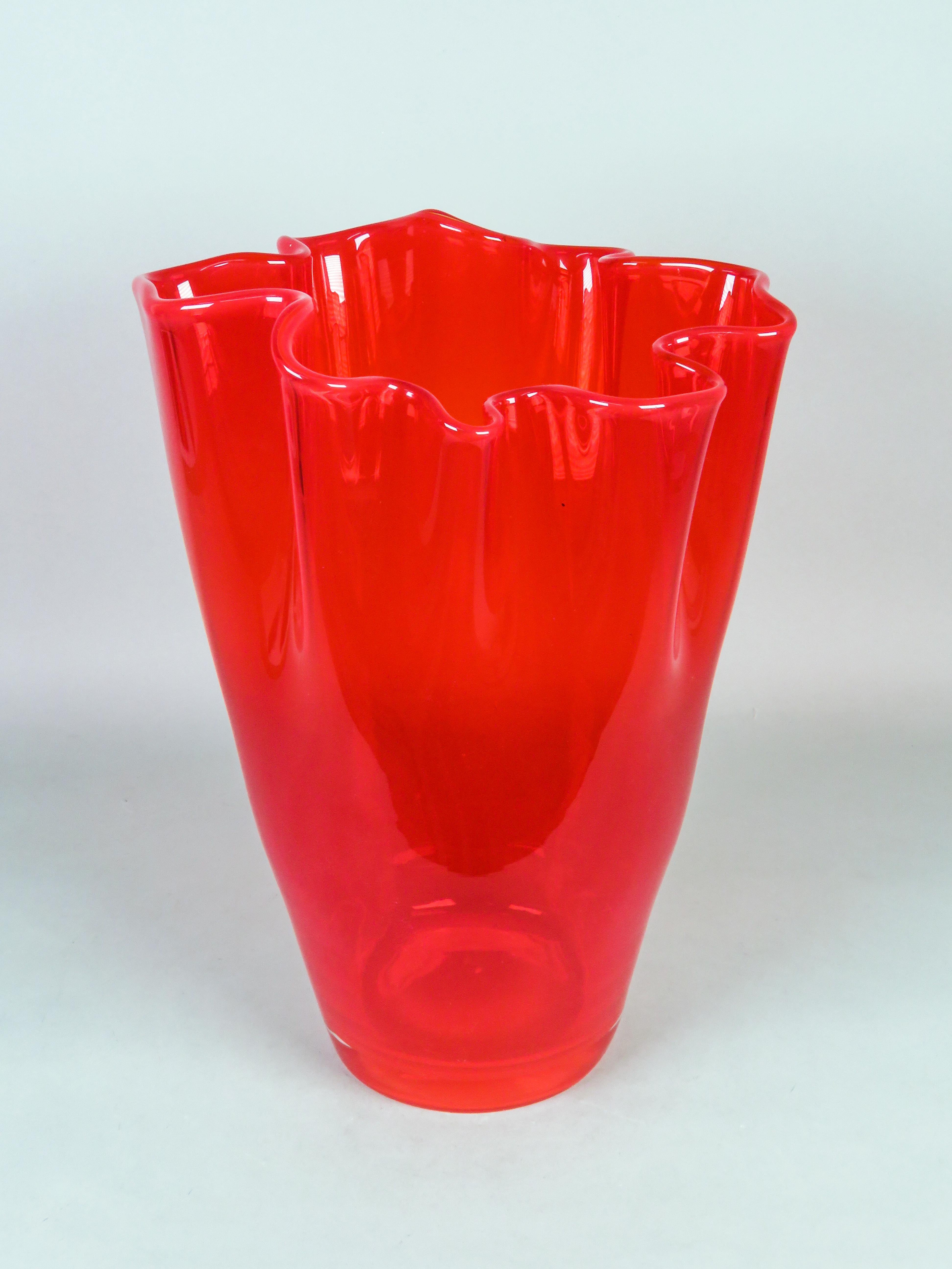 Italian Red glass fazzoletto vase, designed by Fulvio Bianconi for Venin For Sale
