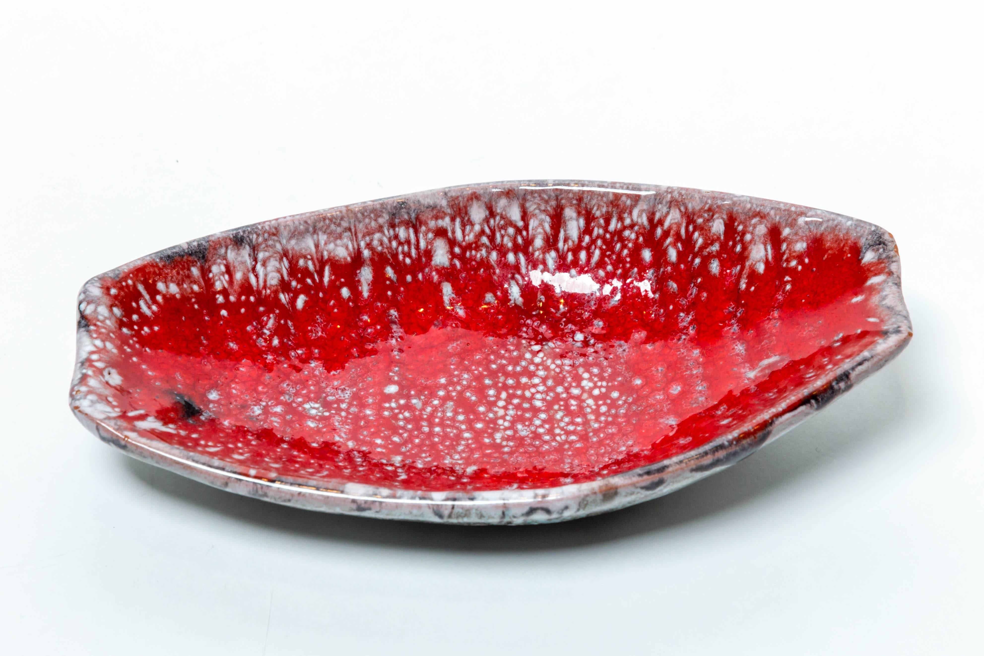 Mid-20th Century Red Glazed Ceramic Dish by Arlette Roux Juan
