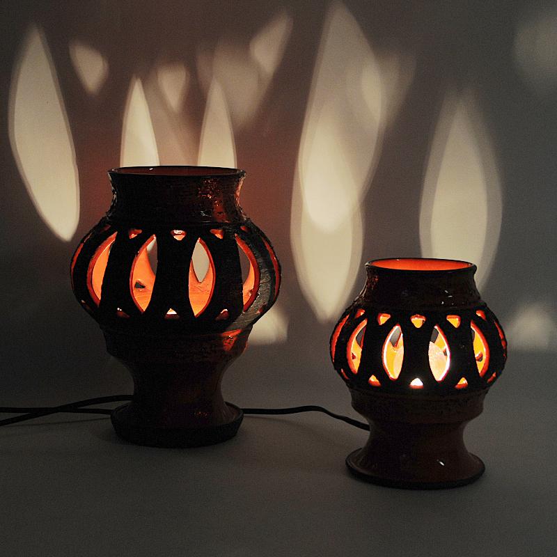 Scandinavian Modern Red Glazed Ceramic Pair of Tablelamps by Nykirka Motala Keramik, Sweden, 1960s For Sale