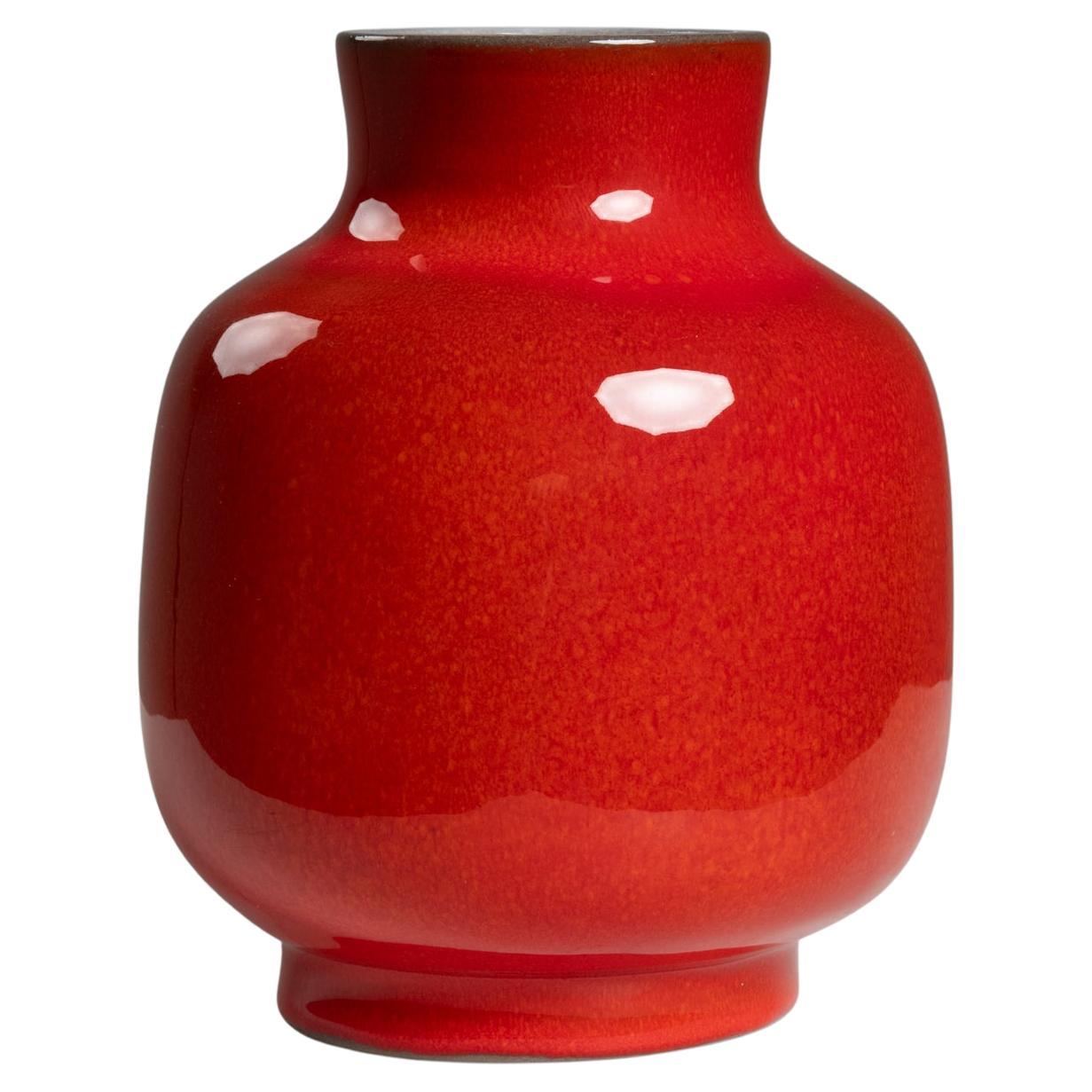 Red glazed ceramic vase Jacques (1926-2008) et Dani (1933-2010) RUELLAND
