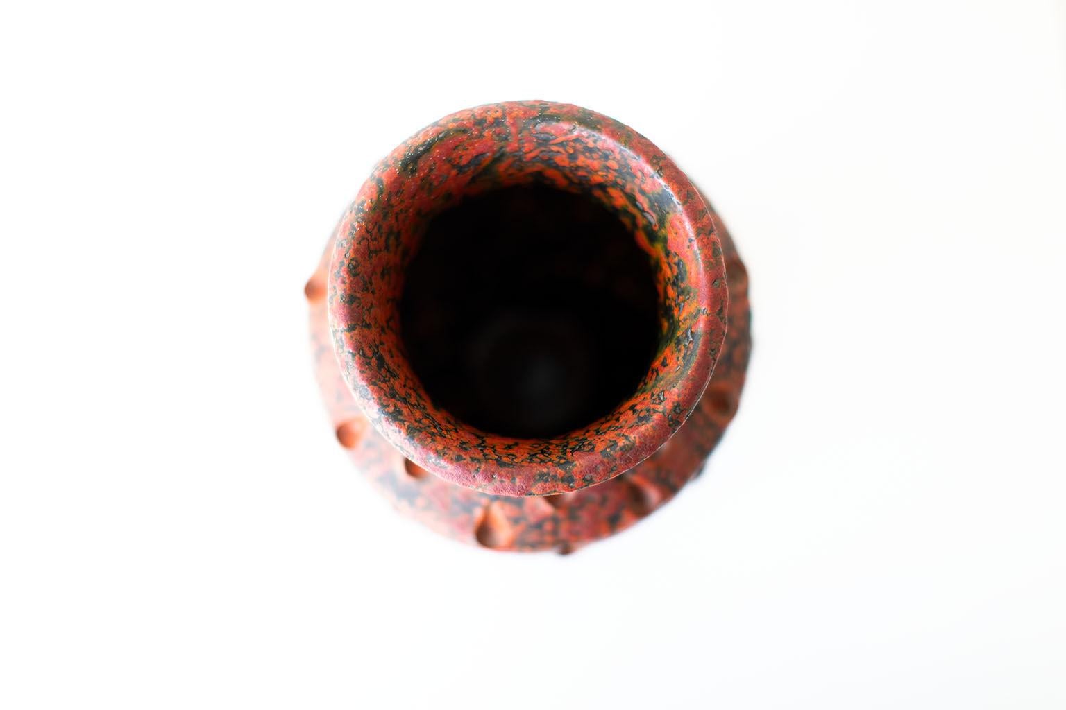 Mid-Century moderno Vaso italiano smaltato rosso in vendita