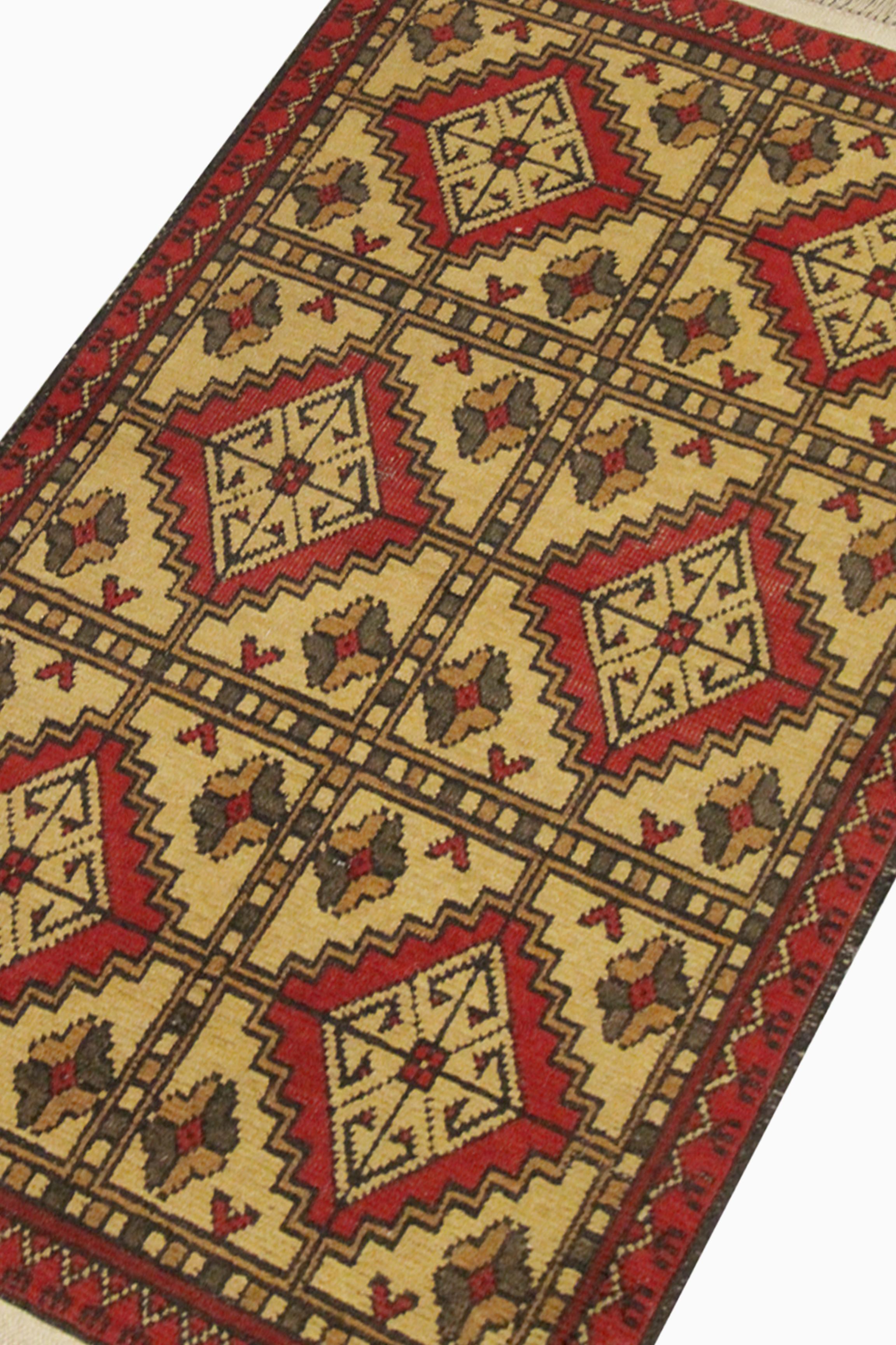 Tribal Geometric Area Rug Handwoven Oriental Living Room Carpet Red Gold  For Sale